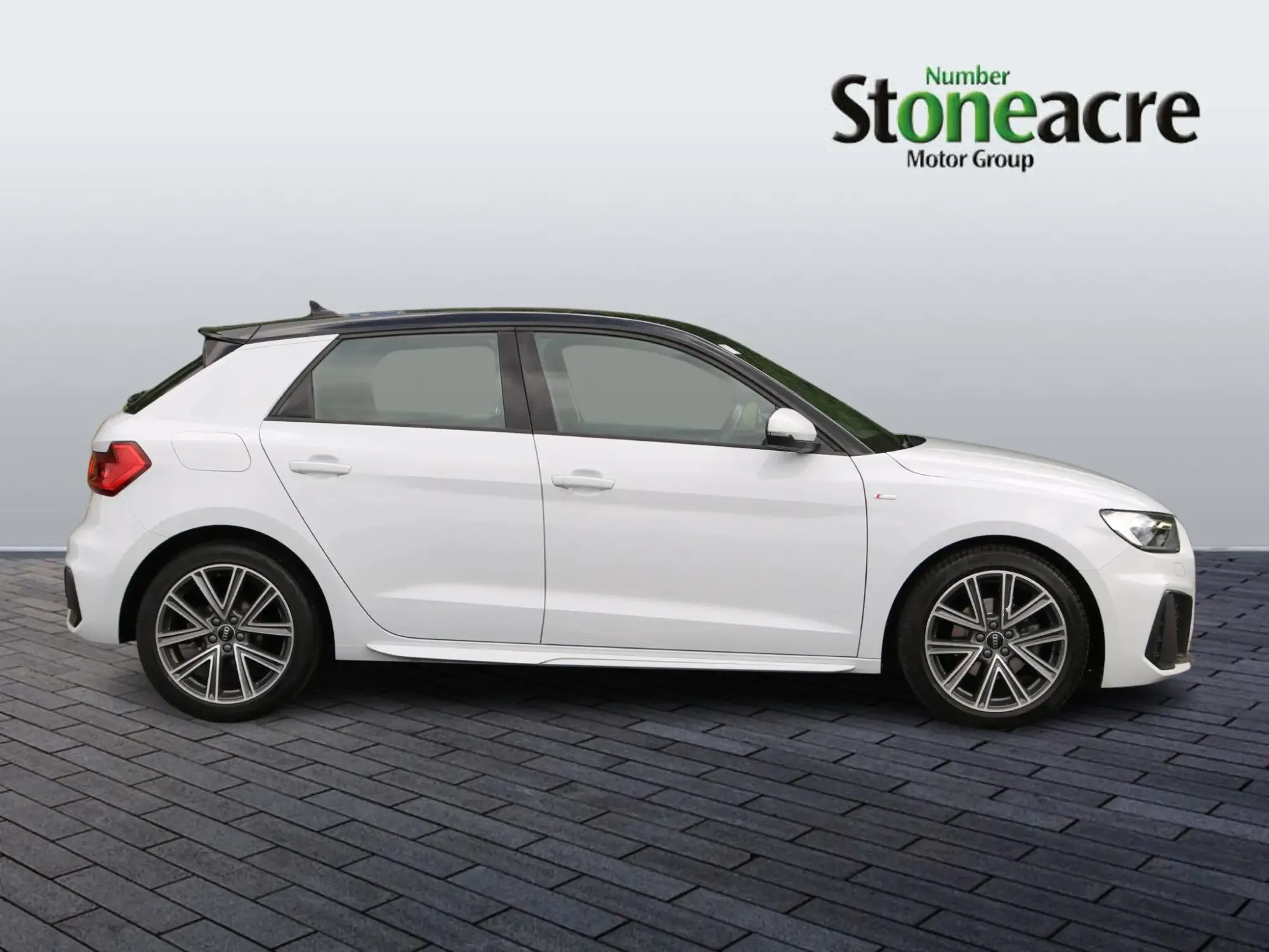 Audi A1 1.0 TFSI 30 S line Sportback Euro 6 (s/s) 5dr KM23BRF Image 2