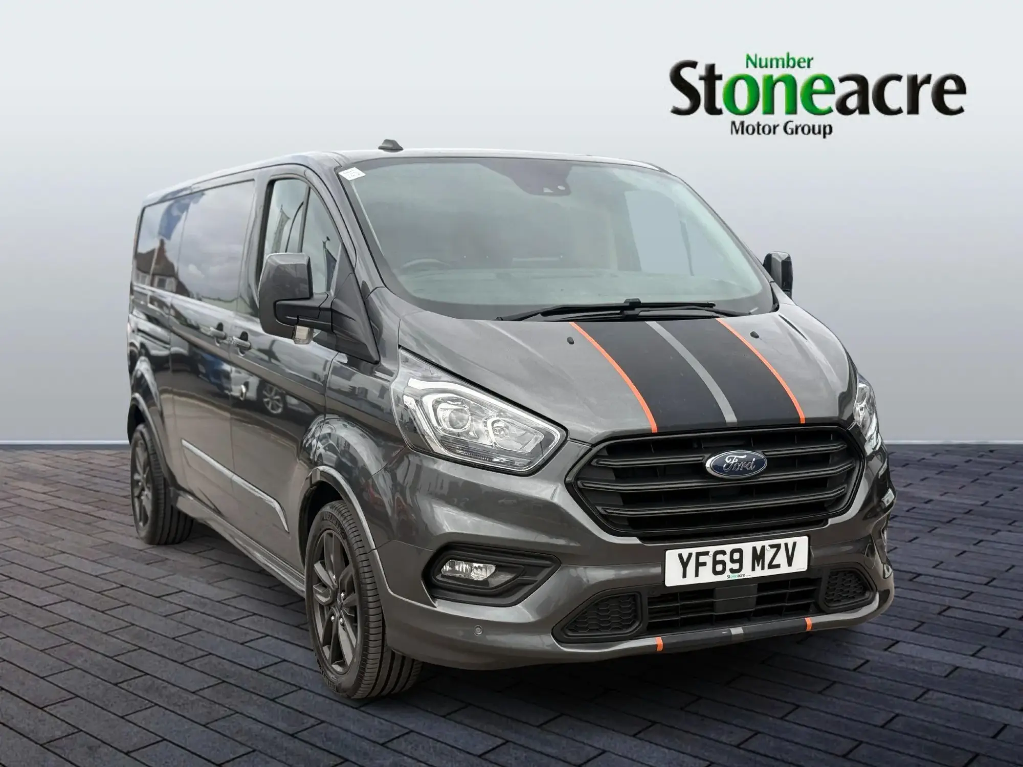 Ford Transit Custom 2.0 290 EcoBlue Sport L2 H1 Euro 6 (s/s) 5dr YF69MZV Image 1