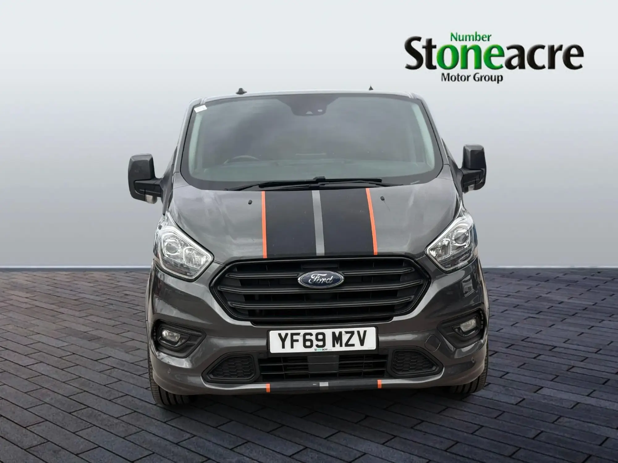 Ford Transit Custom 2.0 290 EcoBlue Sport L2 H1 Euro 6 (s/s) 5dr YF69MZV Image 2