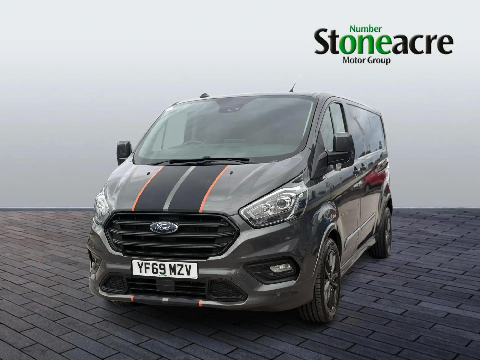 Ford Transit Custom 2.0 290 EcoBlue Sport L2 H1 Euro 6 (s/s) 5dr YF69MZV Image 3