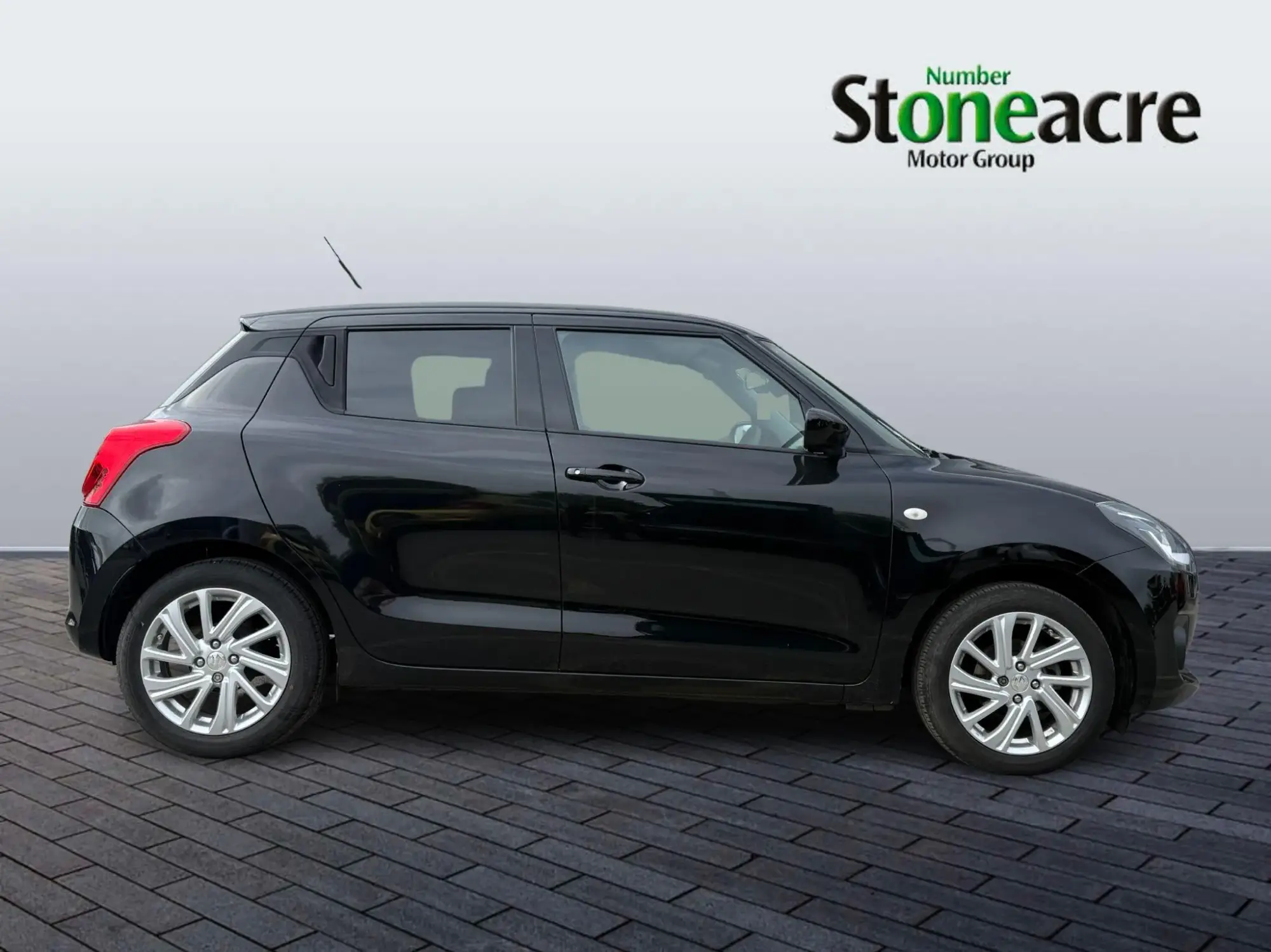 Suzuki Swift 1.2 Dualjet 83 12V Hybrid SZ-T 5dr Auto FT73HHU Image 2