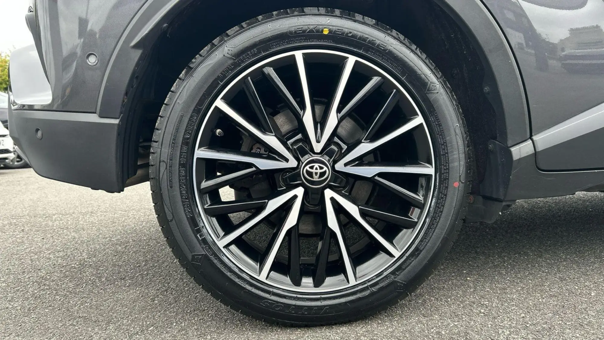 Toyota C-HR Self-Charging Hybrid Image 19 Toyota C-HR Self-Charging Hybrid Image 19