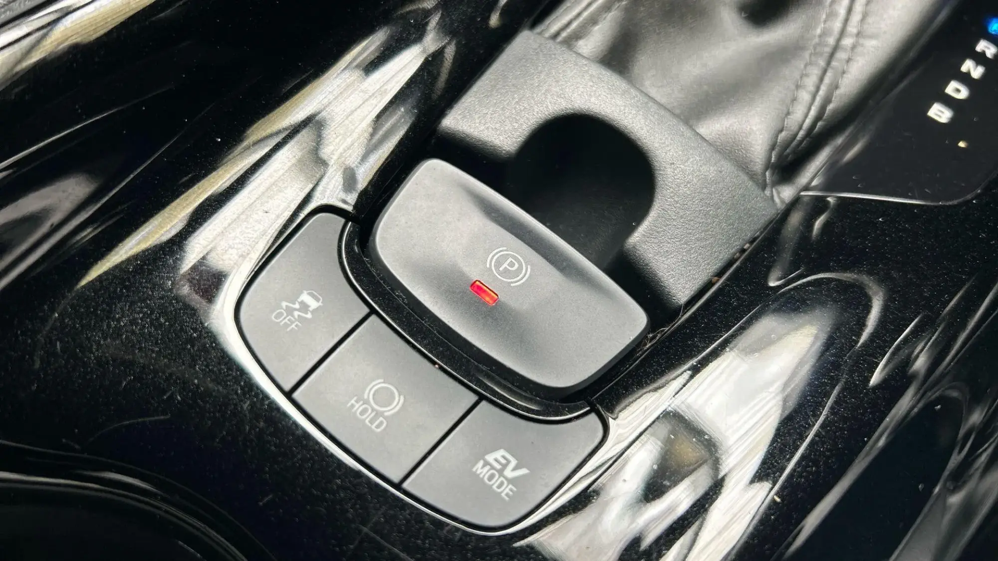 Toyota C-HR Self-Charging Hybrid Image 35 Toyota C-HR Self-Charging Hybrid Image 35