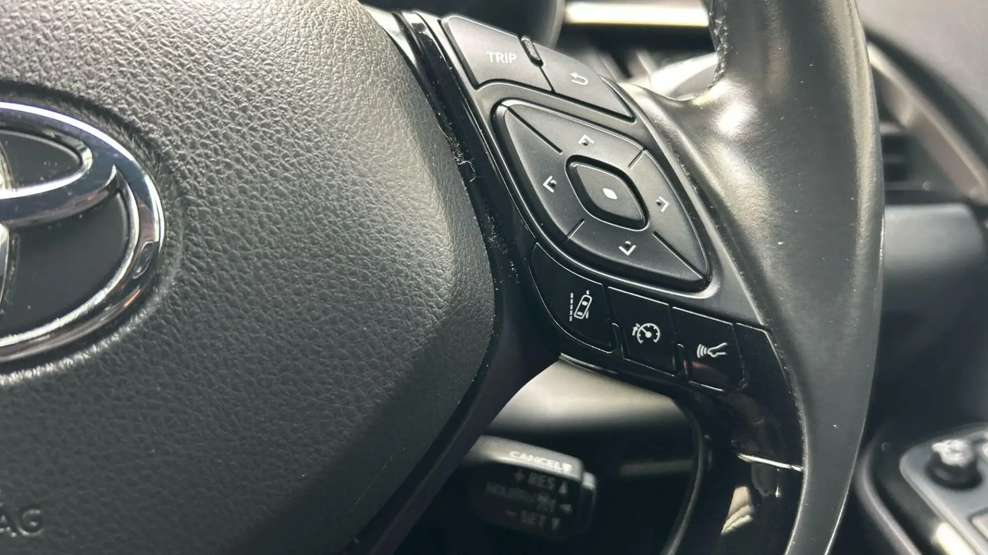 Toyota C-HR Self-Charging Hybrid Image 37 Toyota C-HR Self-Charging Hybrid Image 37