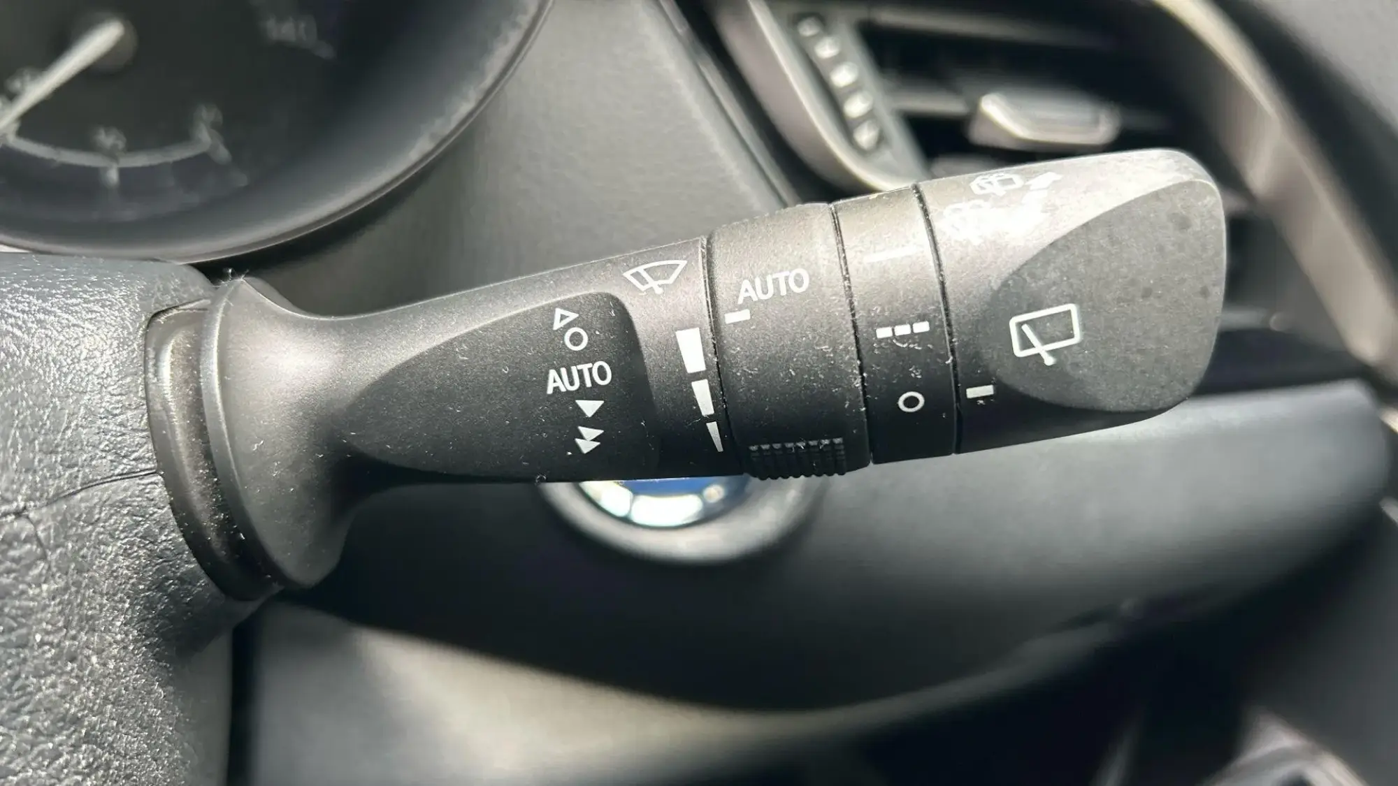 Toyota C-HR Self-Charging Hybrid Image 38 Toyota C-HR Self-Charging Hybrid Image 38