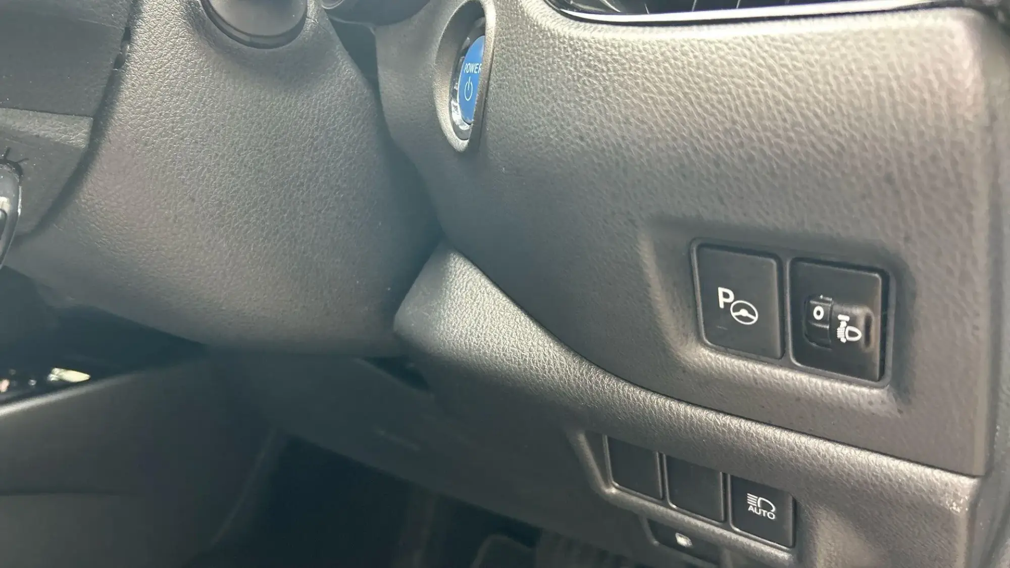 Toyota C-HR Self-Charging Hybrid Image 40 Toyota C-HR Self-Charging Hybrid Image 40