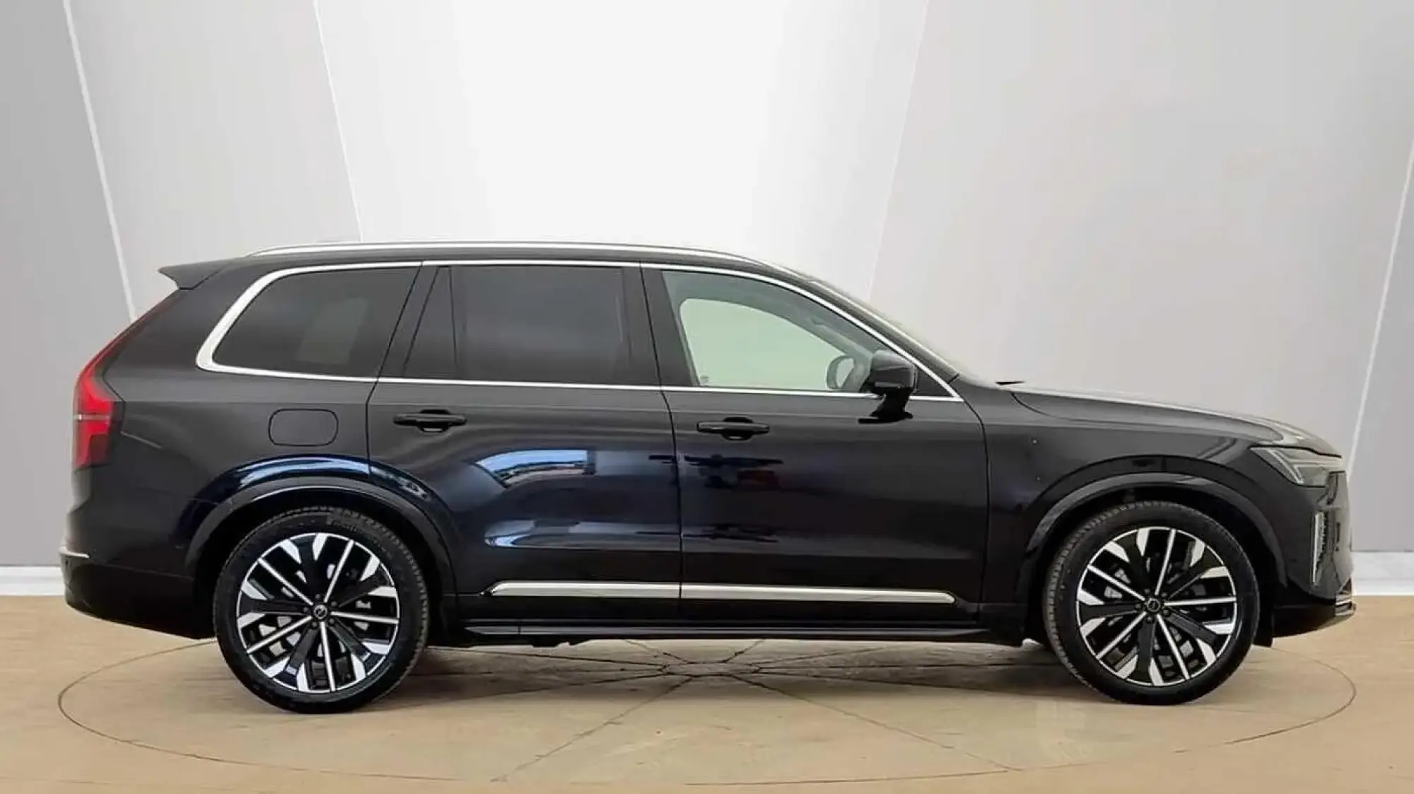 Volvo XC90 Image 2 Volvo XC90 Image 2