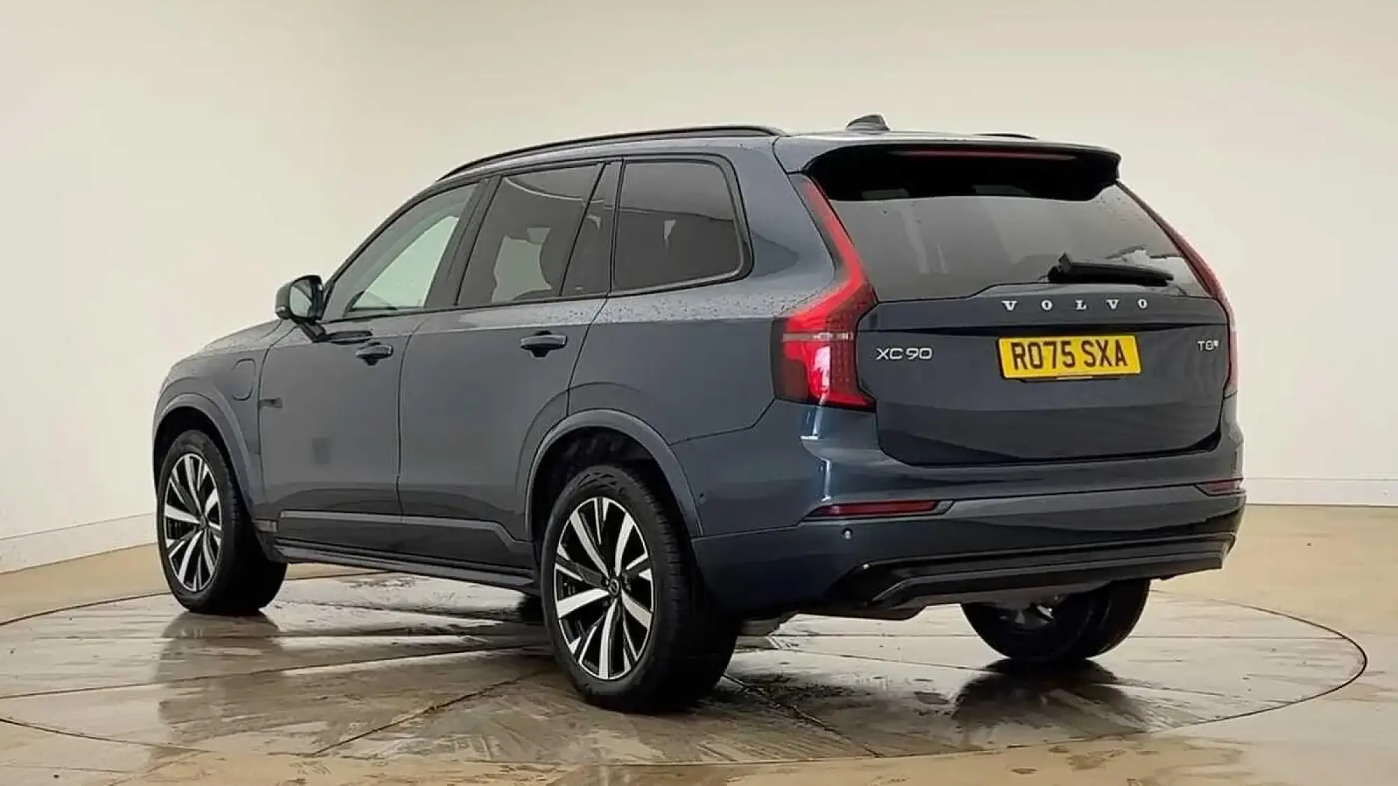 Volvo XC90 Plug-In Hybrid Image 5 Volvo XC90 Plug-In Hybrid Image 5