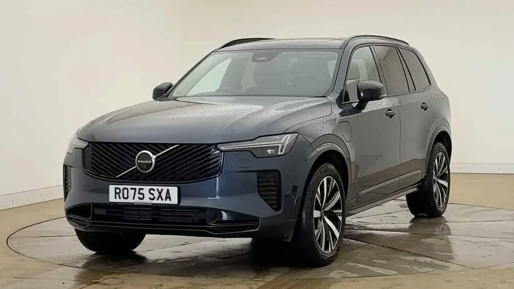 Volvo XC90 Plug-In Hybrid Image 7 Volvo XC90 Plug-In Hybrid Image 7