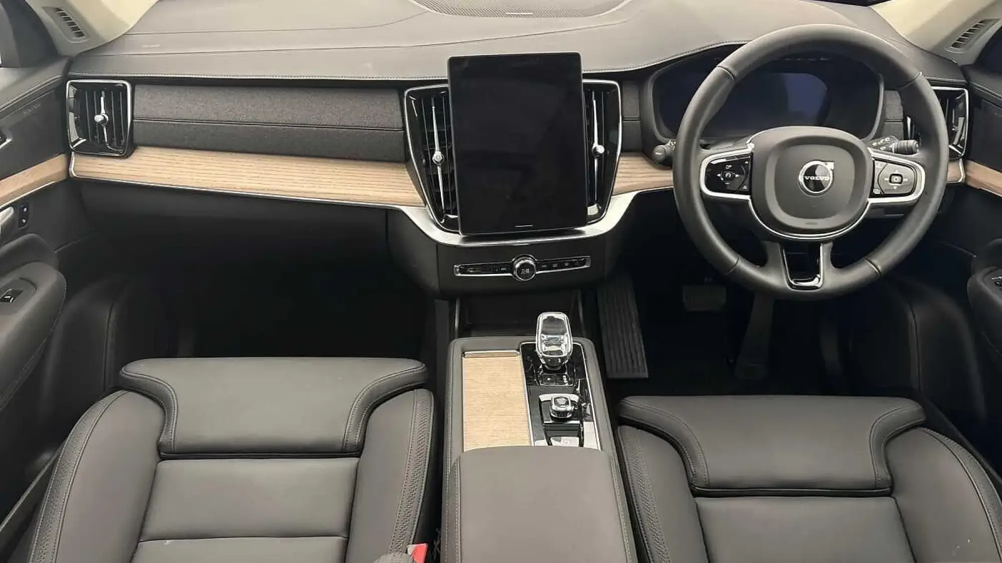 Volvo XC90 Plug-In Hybrid Image 10 Volvo XC90 Plug-In Hybrid Image 10
