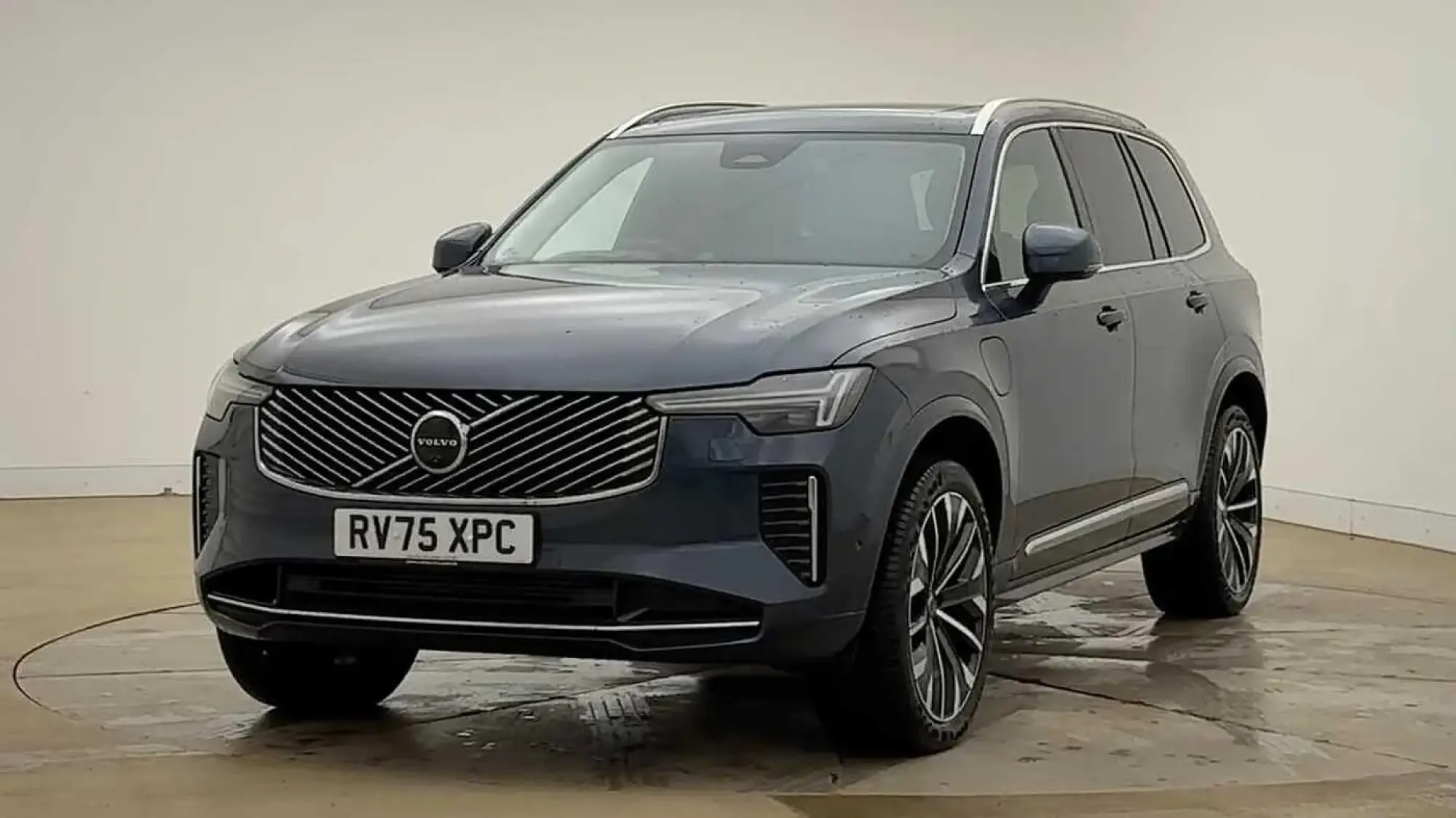 Volvo XC90 Plug-In Hybrid Image 7 Volvo XC90 Plug-In Hybrid Image 7