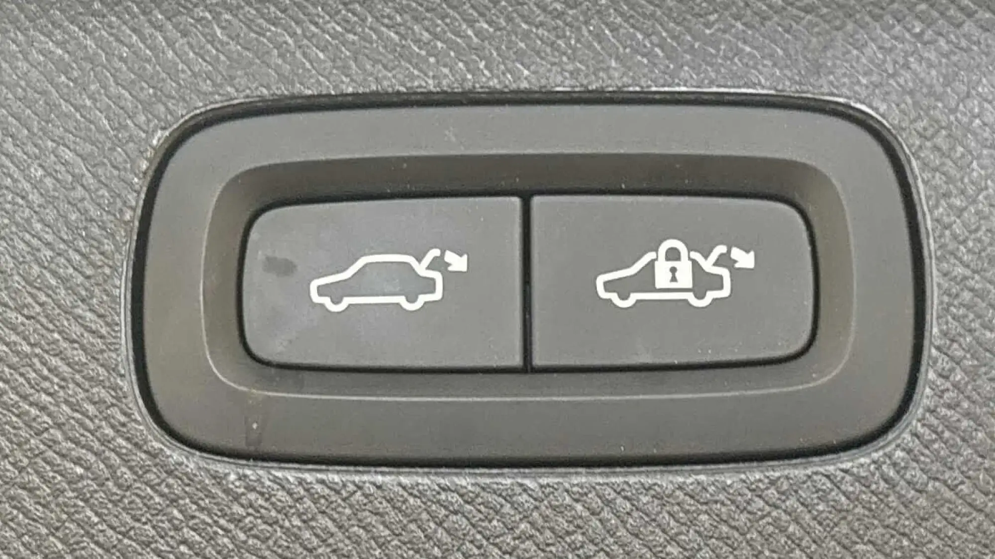 Volvo XC90 Plug-In Hybrid Image 19 Volvo XC90 Plug-In Hybrid Image 19