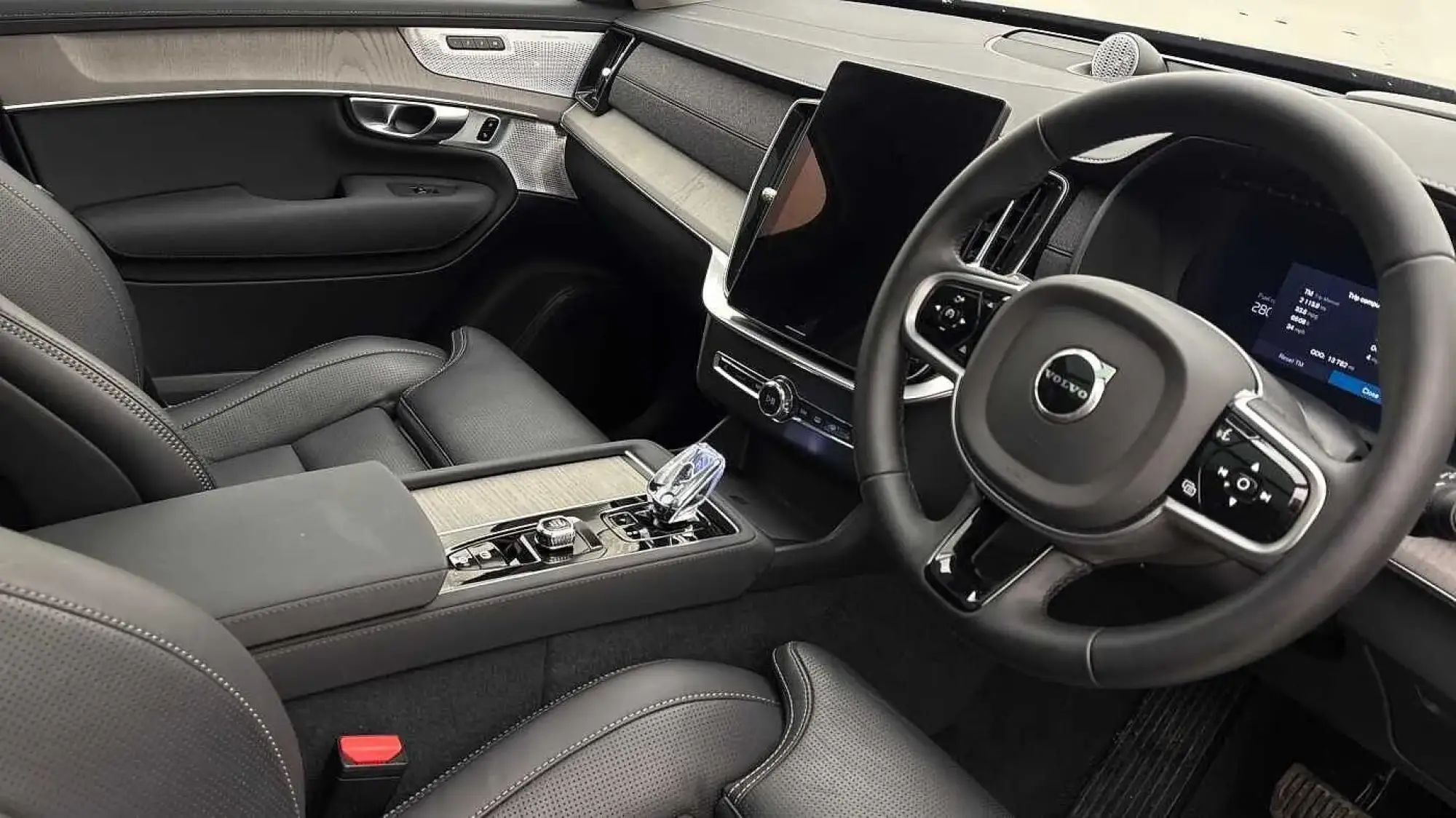 Volvo XC90 Plug-In Hybrid Image 9 Volvo XC90 Plug-In Hybrid Image 9