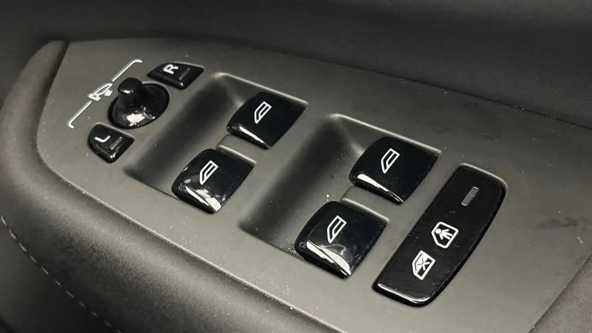 Volvo XC90 Plug-In Hybrid Image 25 Volvo XC90 Plug-In Hybrid Image 25