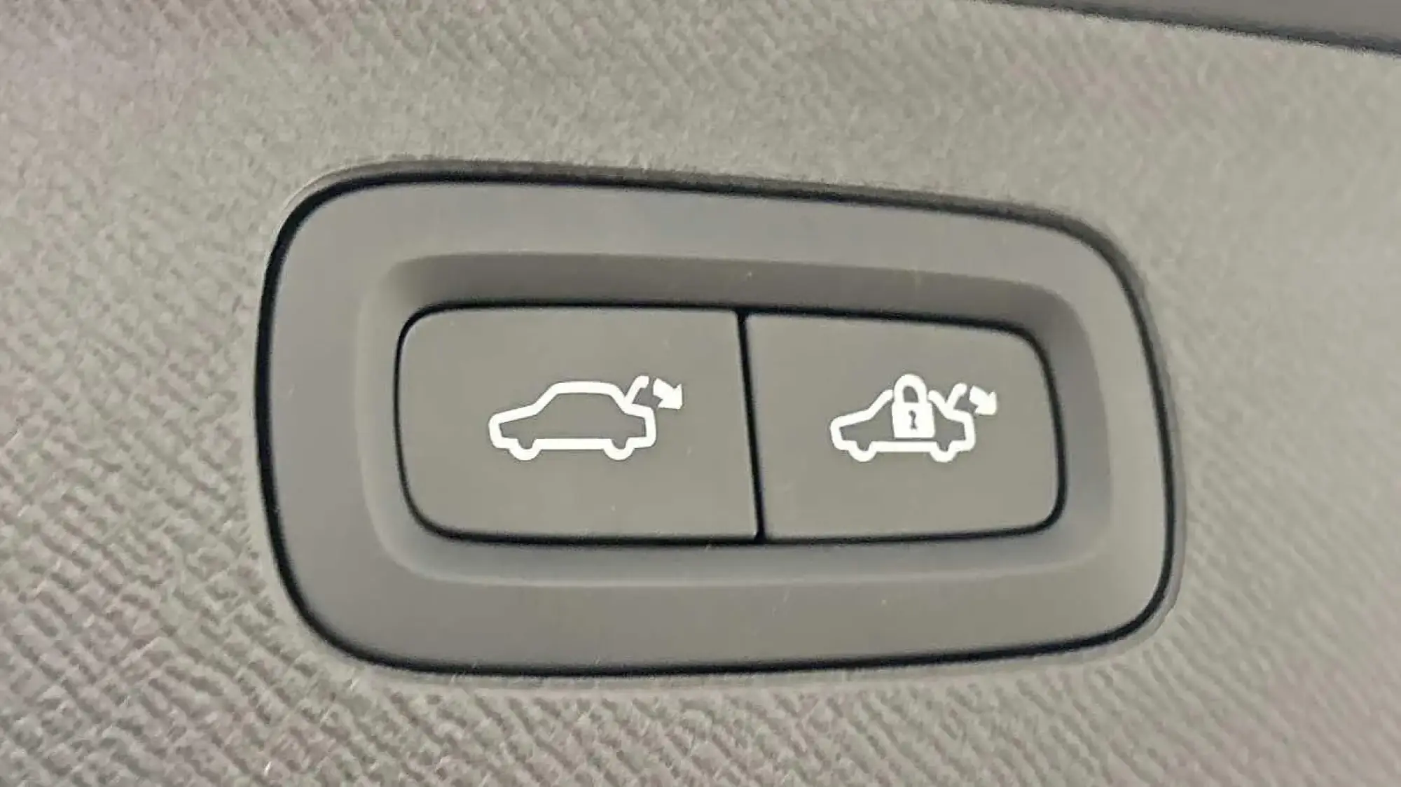 Volvo XC90 Plug-In Hybrid Image 18 Volvo XC90 Plug-In Hybrid Image 18