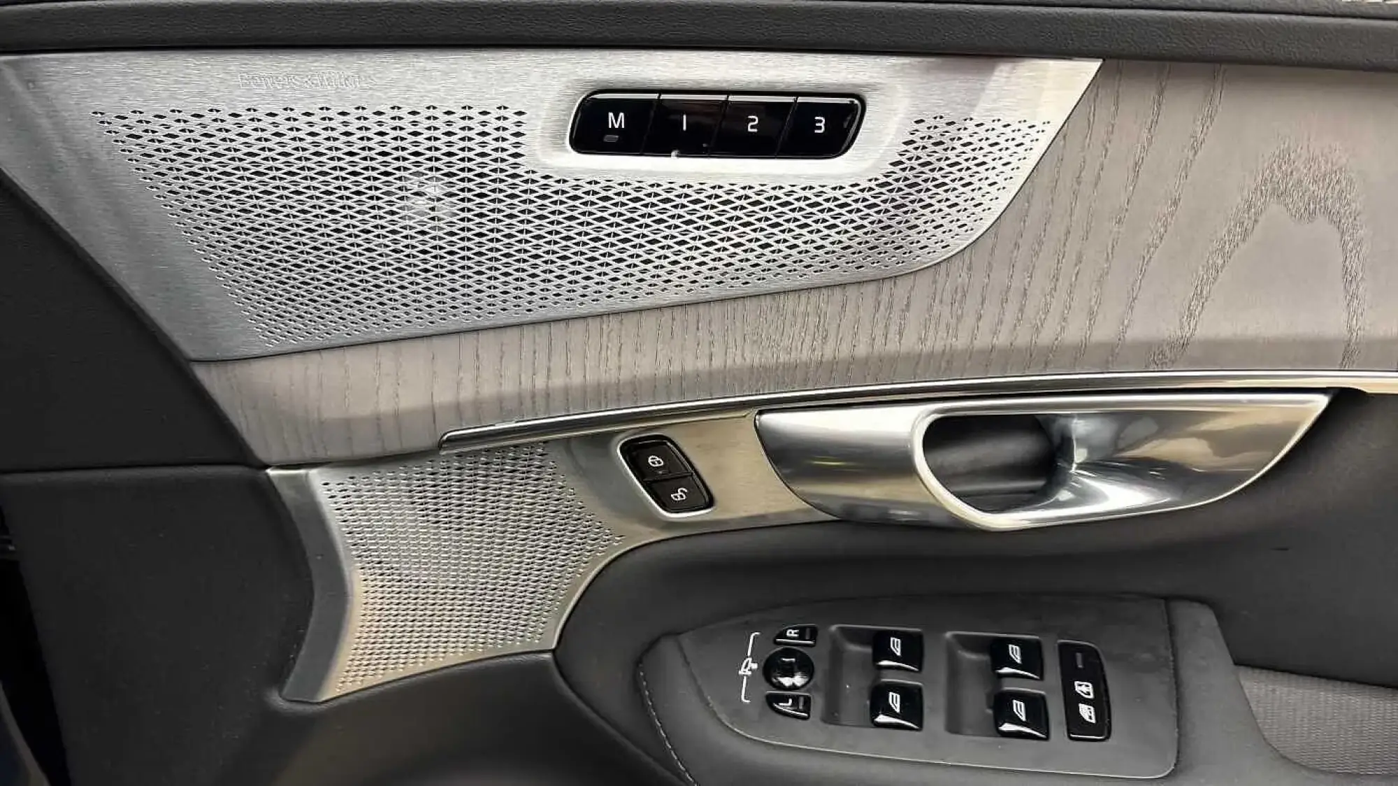 Volvo XC90 Plug-In Hybrid Image 26 Volvo XC90 Plug-In Hybrid Image 26