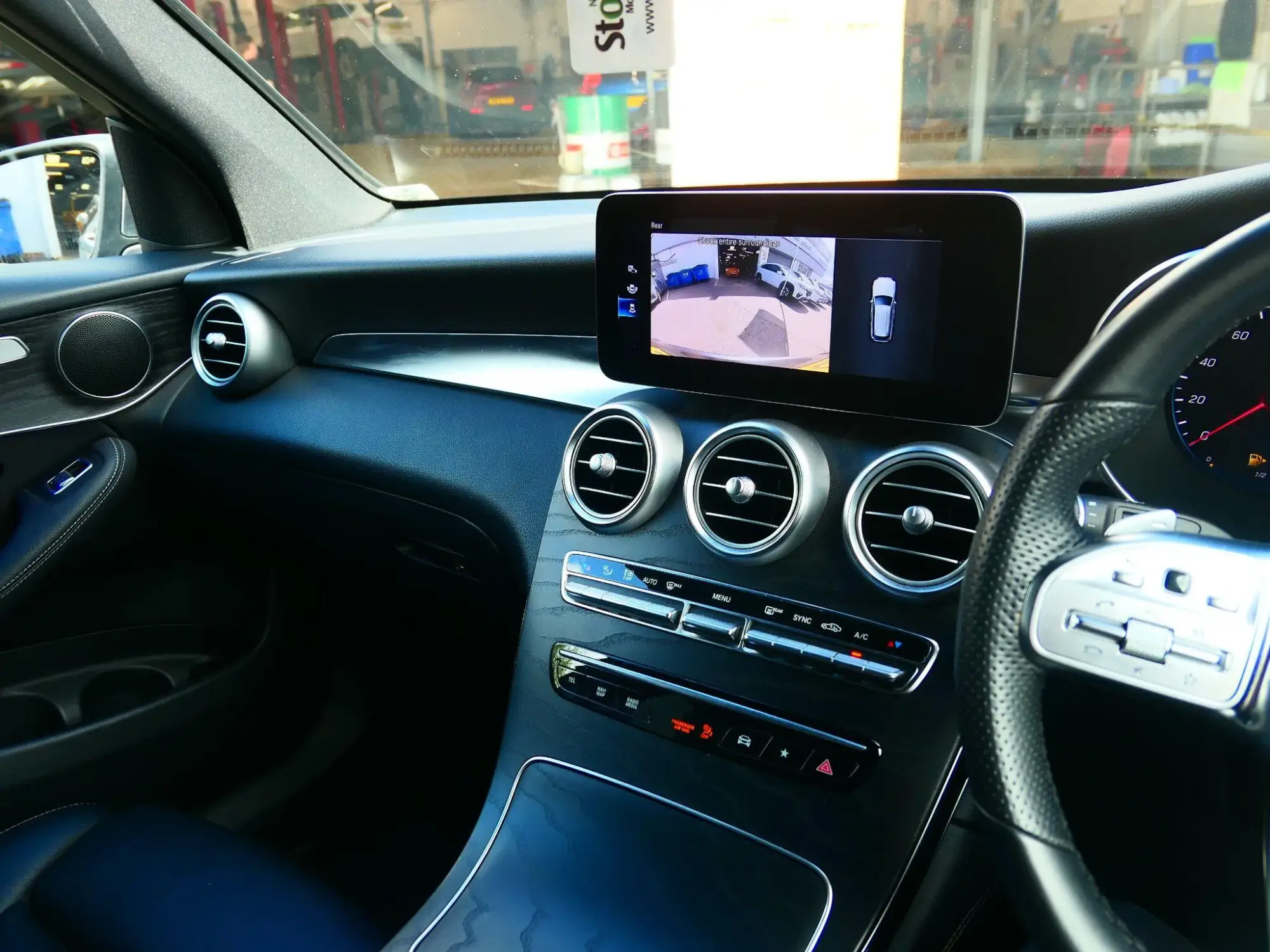 Mercedes-Benz GLC Image 13 Mercedes-Benz GLC Image 13