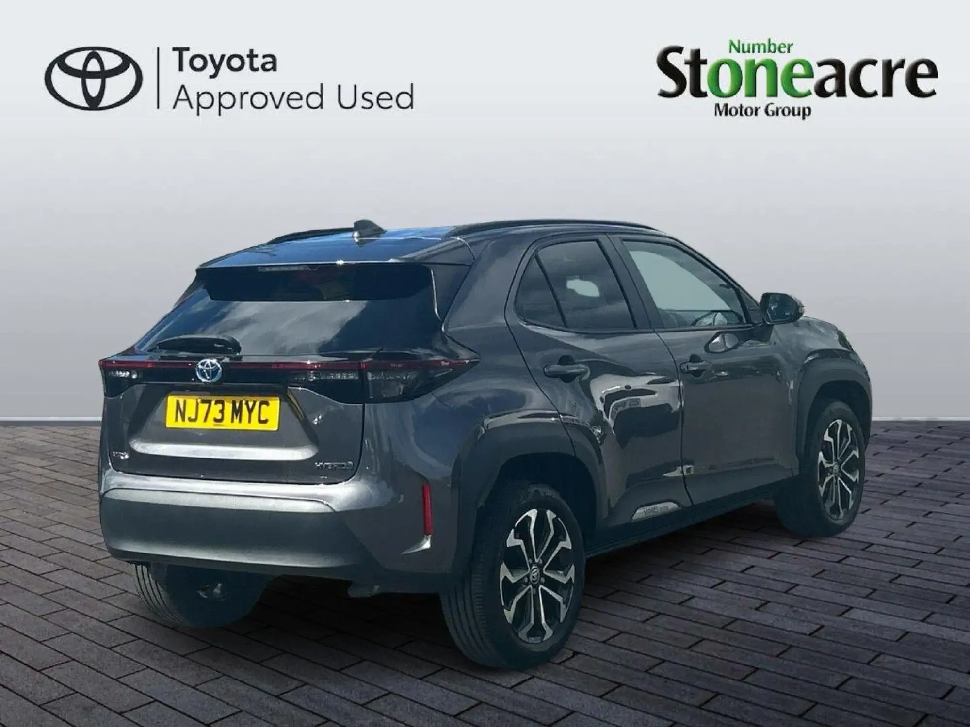 Toyota Yaris Cross 1.5 Hybrid Design 5dr CVT NJ73MYC Image 3
