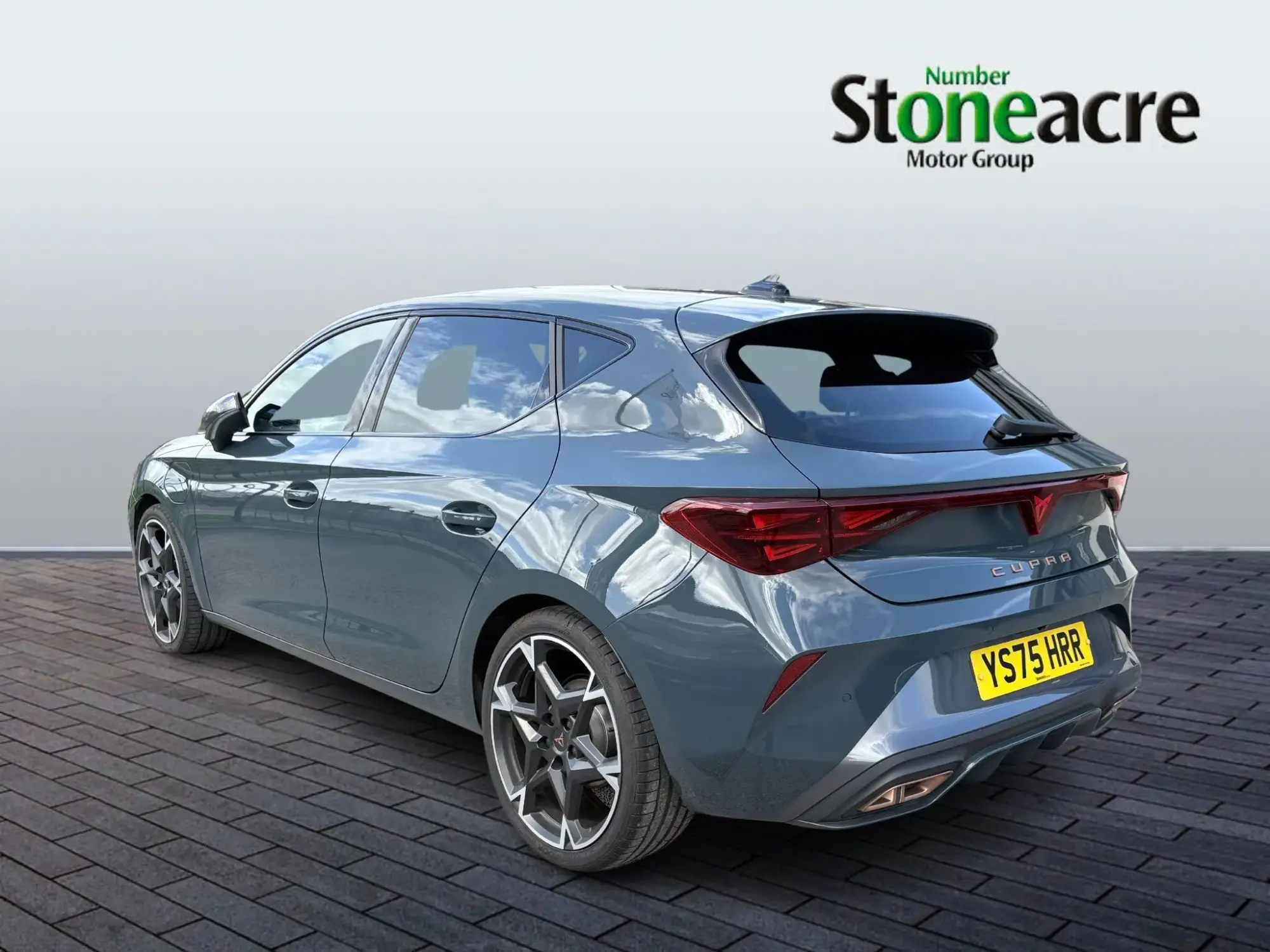 CUPRA Leon 1.5 eHybrid 25.8kWh V2 DSG Euro 6 (s/s) 5dr YS75HRR Image 3