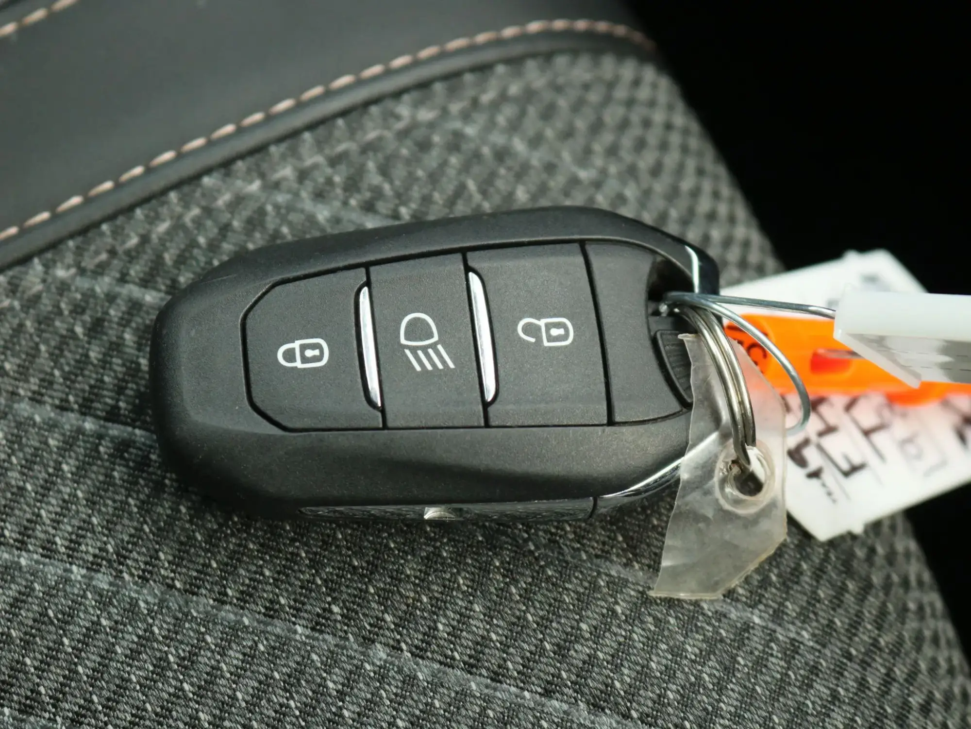 Peugeot 208 Image 32 Peugeot 208 Image 32