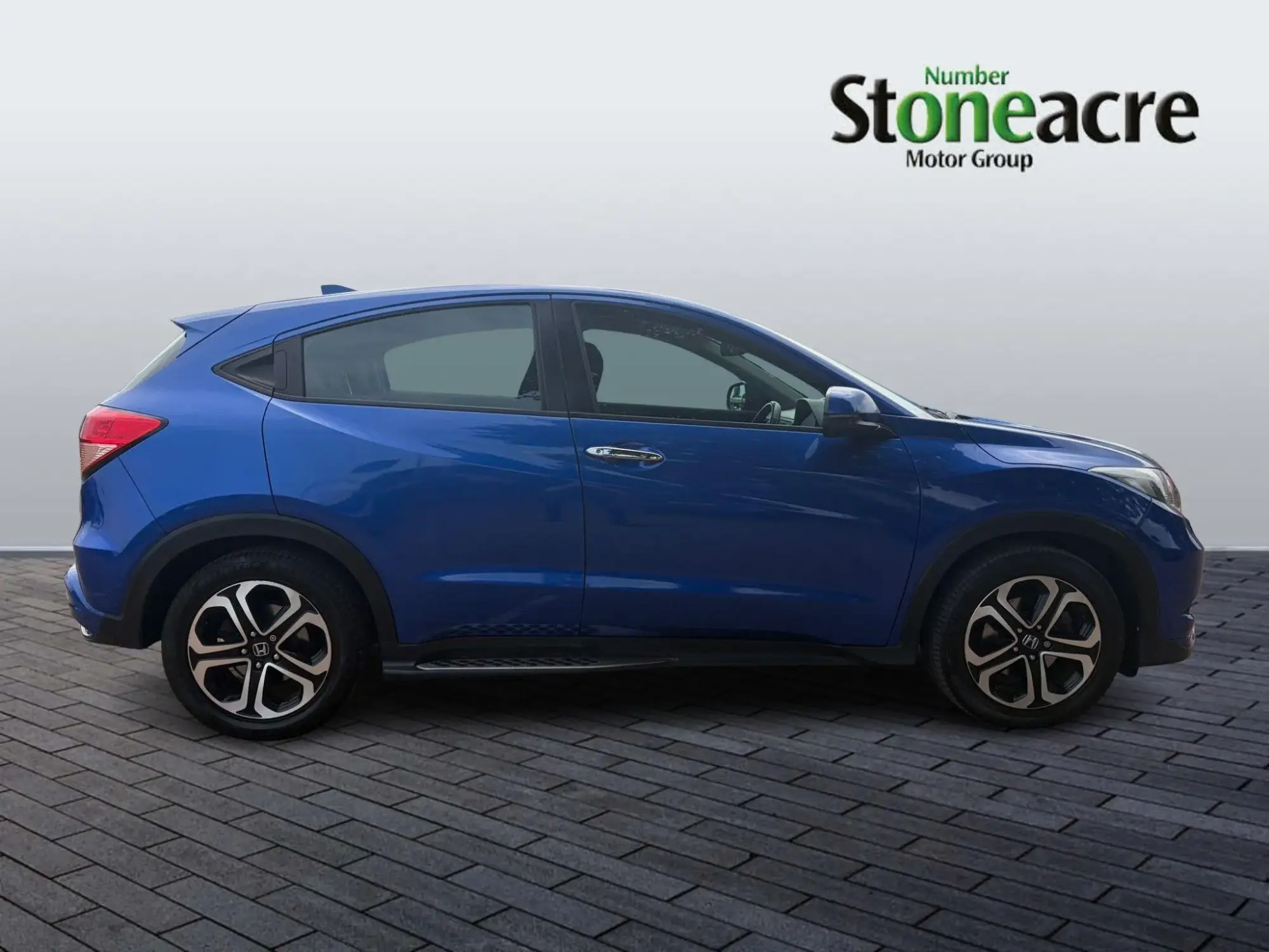 Honda HR-V 1.5 i-VTEC Black Edition 5dr YL65OLU Image 2