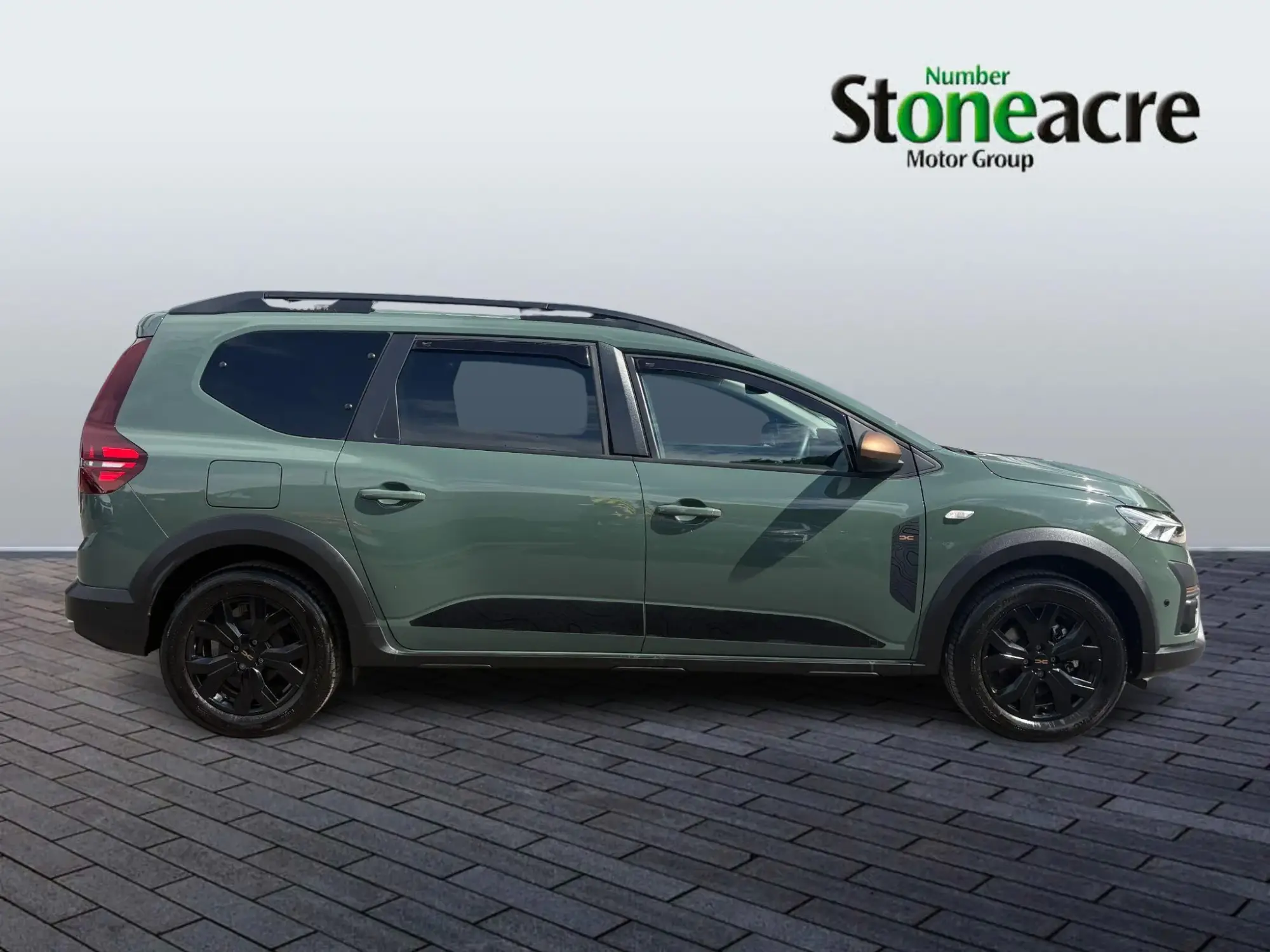 Dacia Jogger Hybrid 1.6 HEV Extreme 5dr Auto YO25LZP Image 2