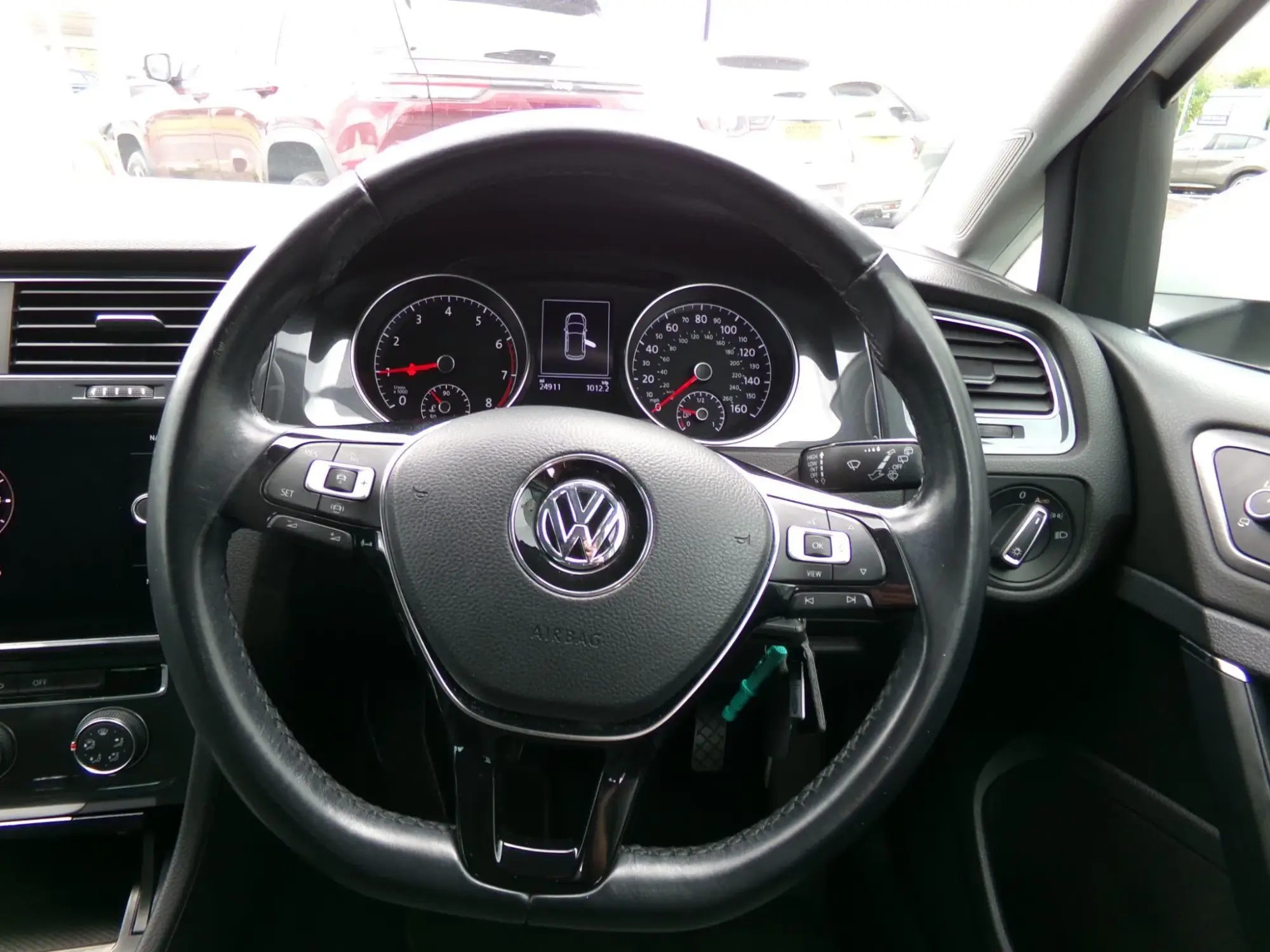 Volkswagen Golf Image 17