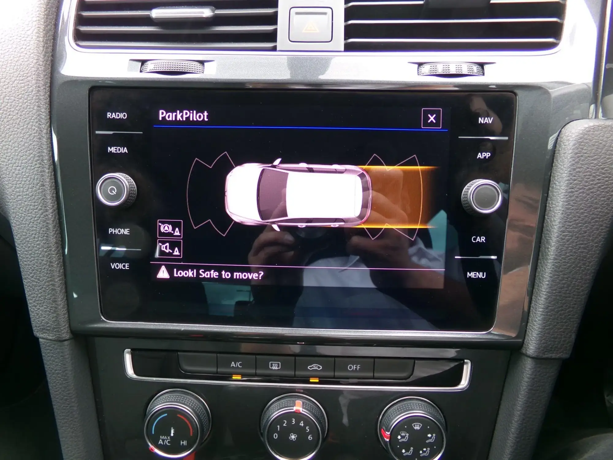 Volkswagen Golf Image 19