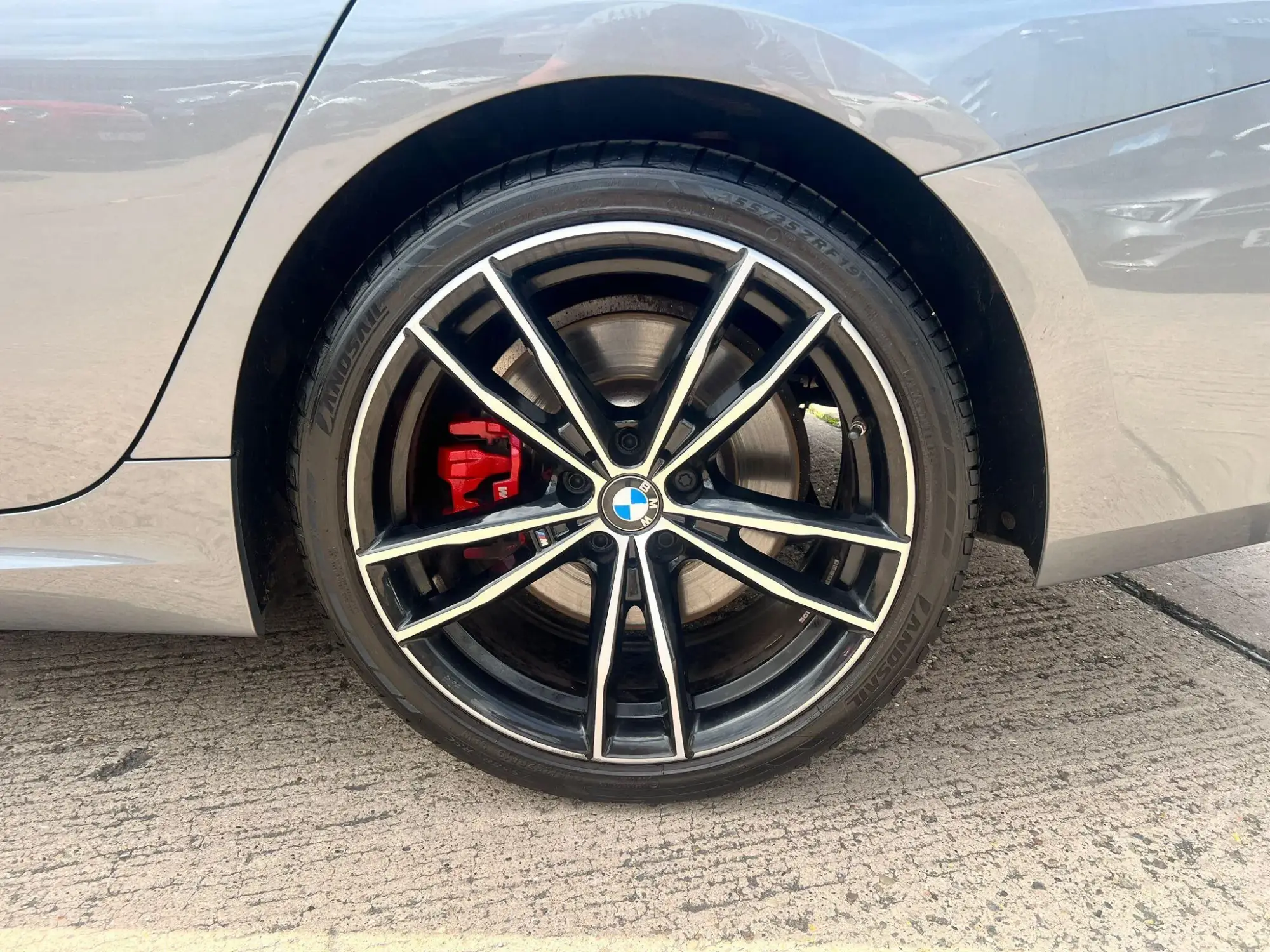 BMW 3 Series Image 9