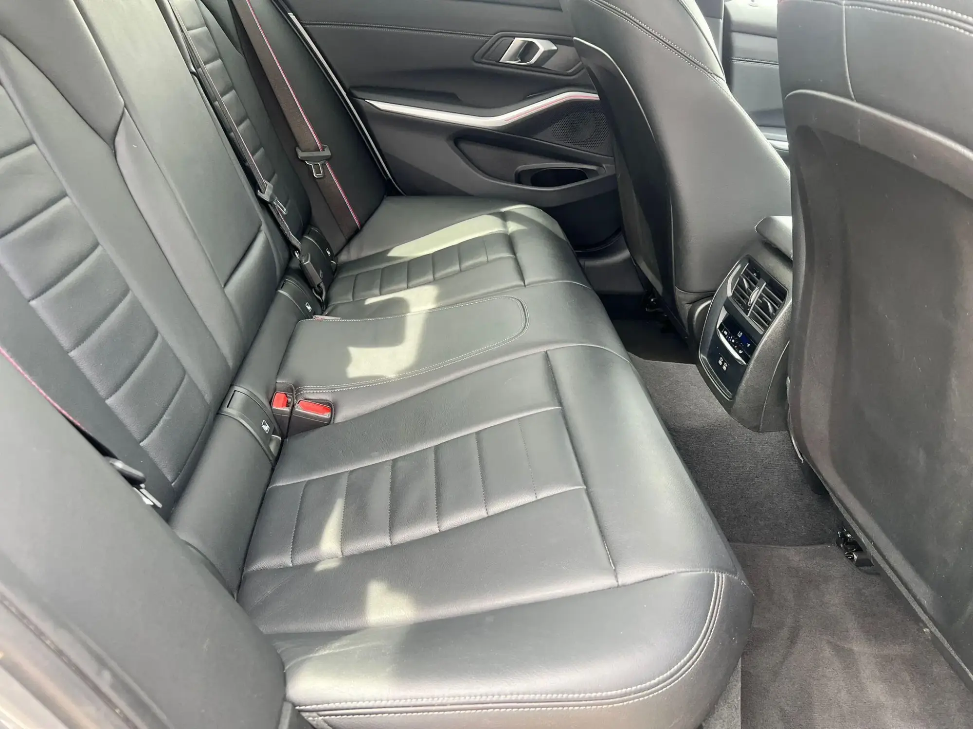 BMW 3 Series Image 22