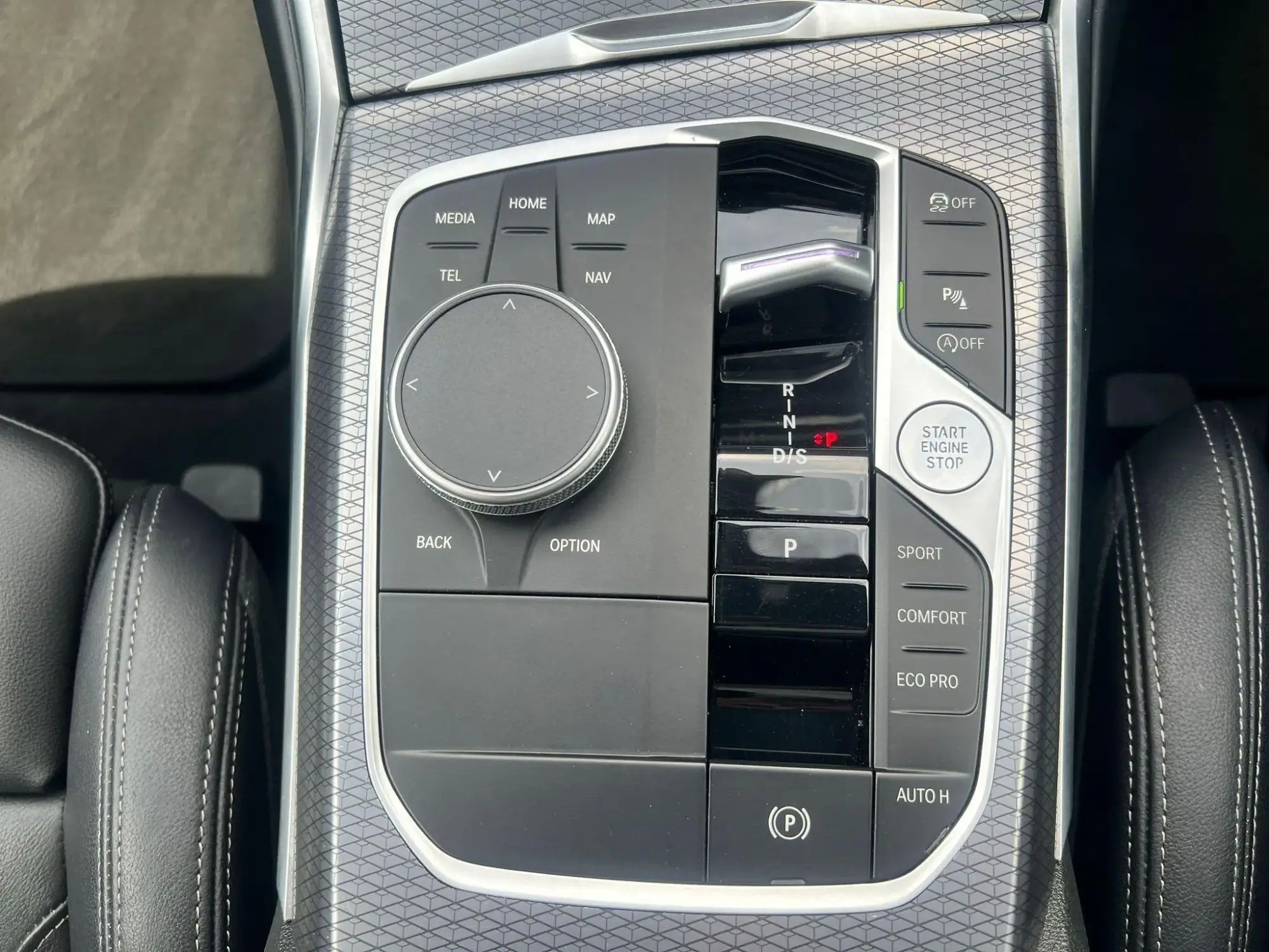BMW 3 Series Image 21