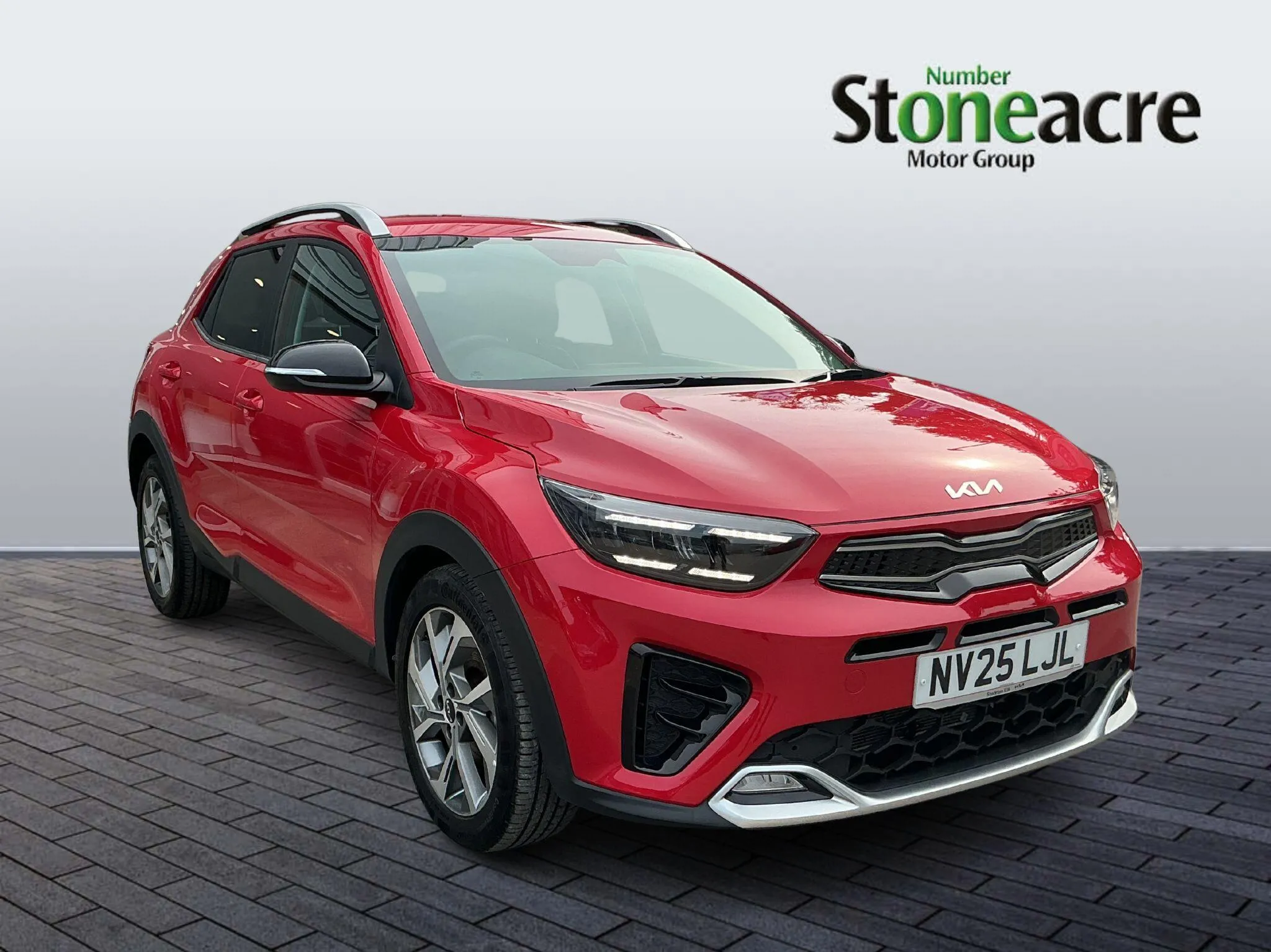 Kia Stonic listing photo