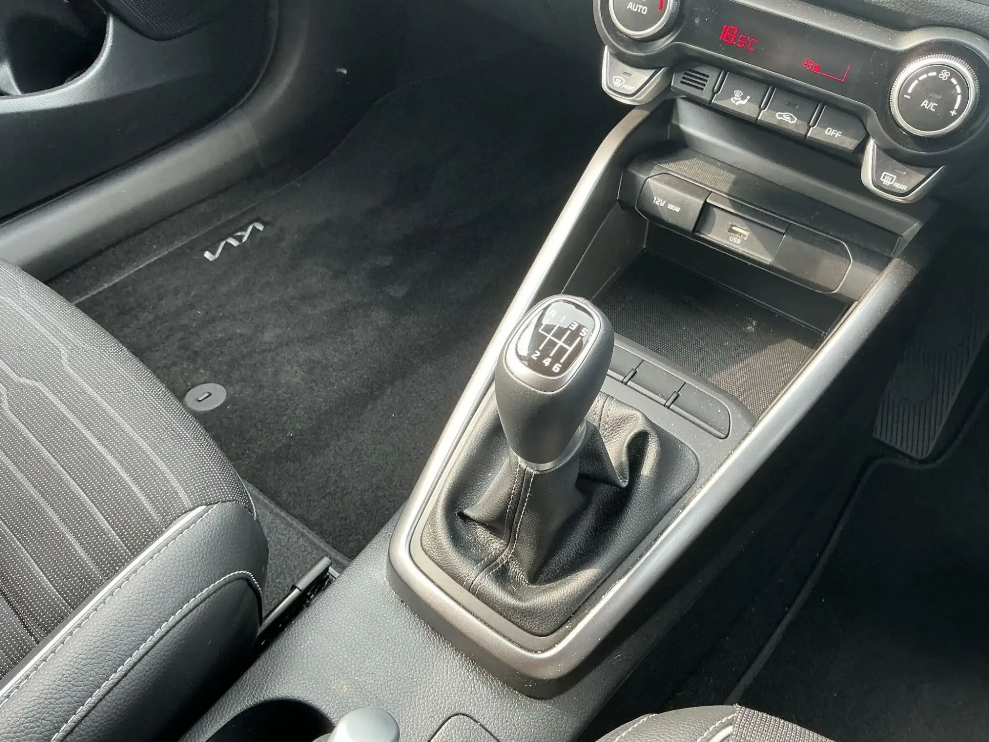 Kia Stonic Image 11 Kia Stonic Image 11