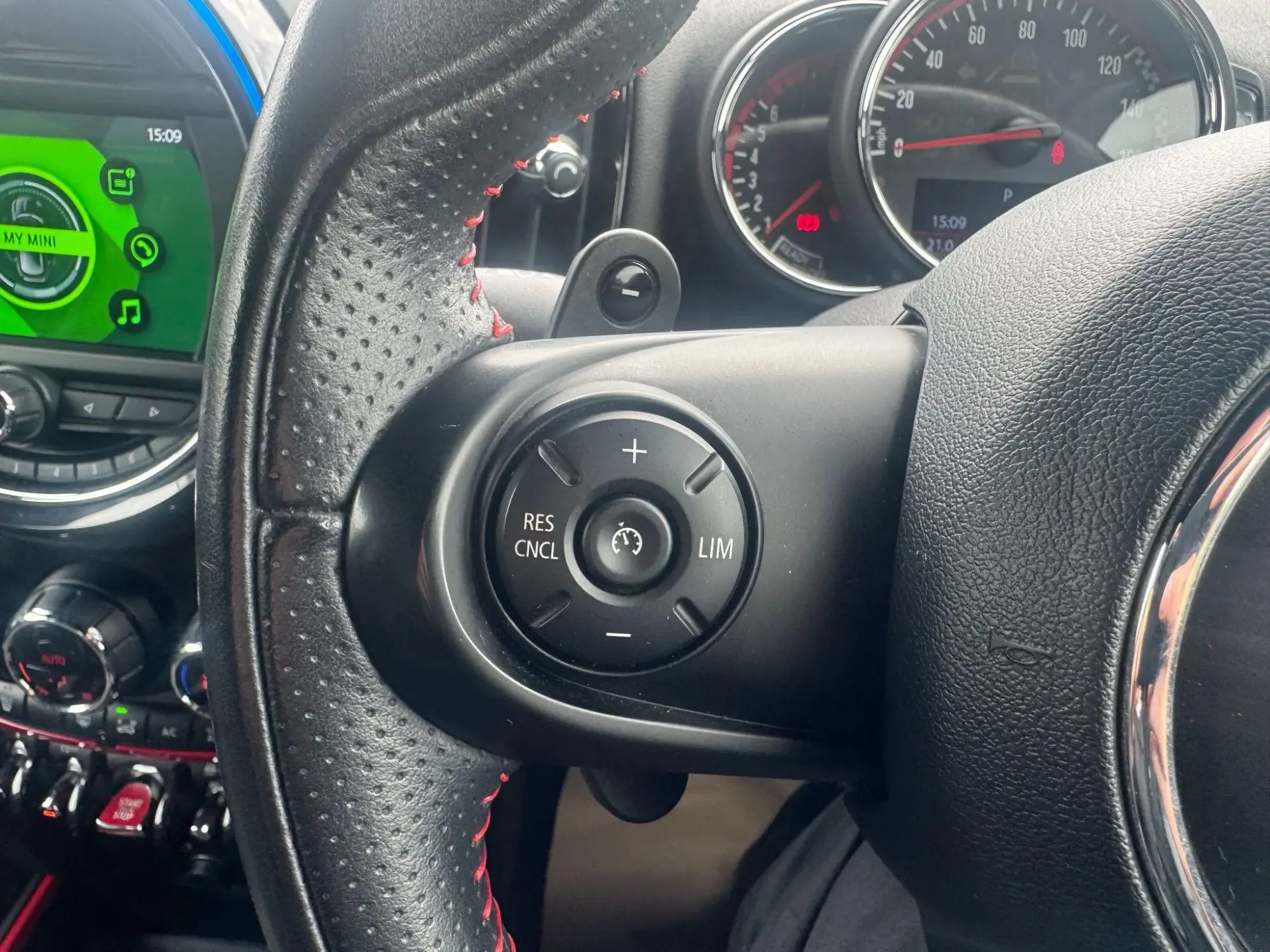 MINI Countryman Image 12