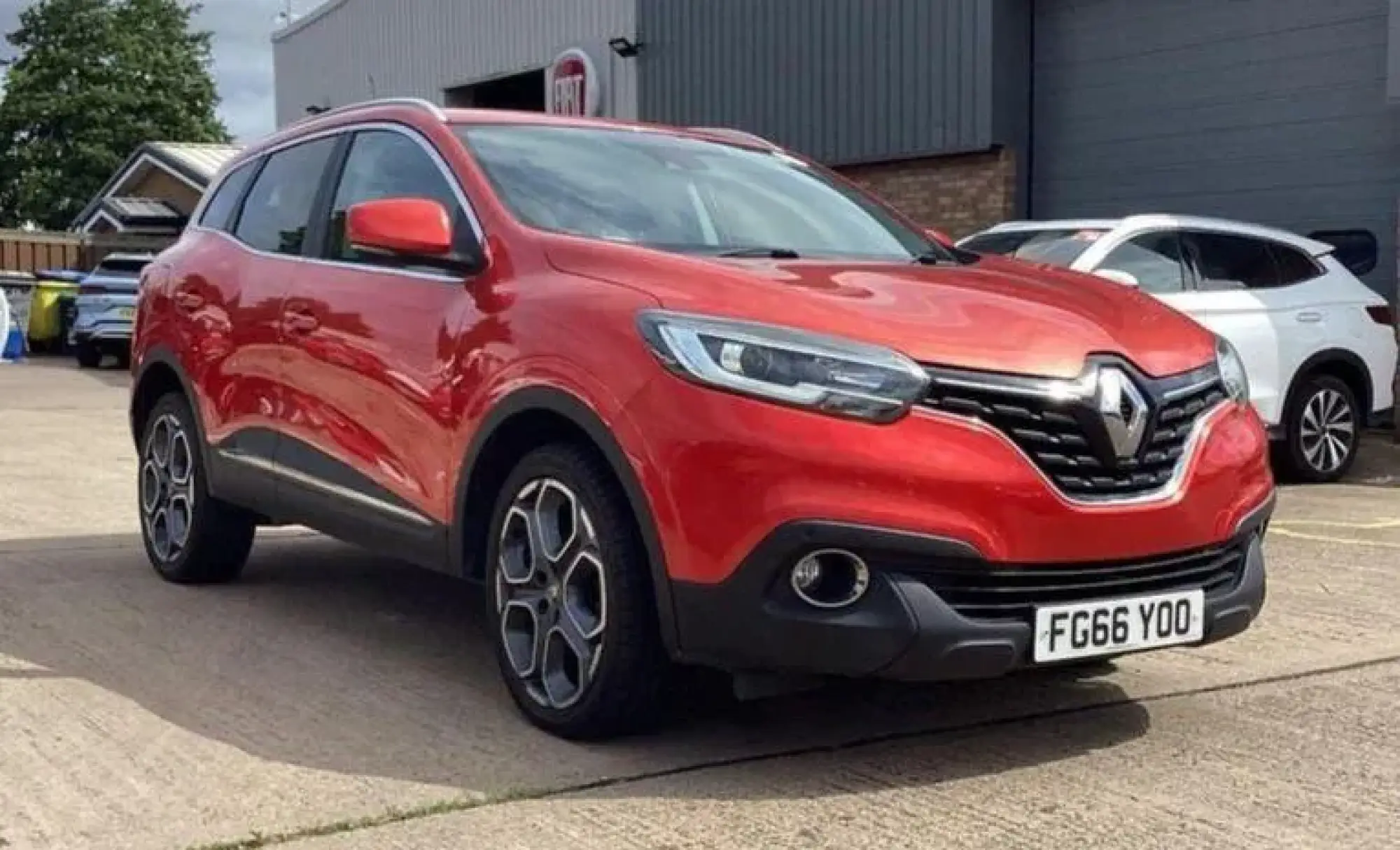 Renault Kadjar 1.6 dCi Dynamique S Nav 4WD Euro 6 (s/s) 5dr FG66YOO Image 1