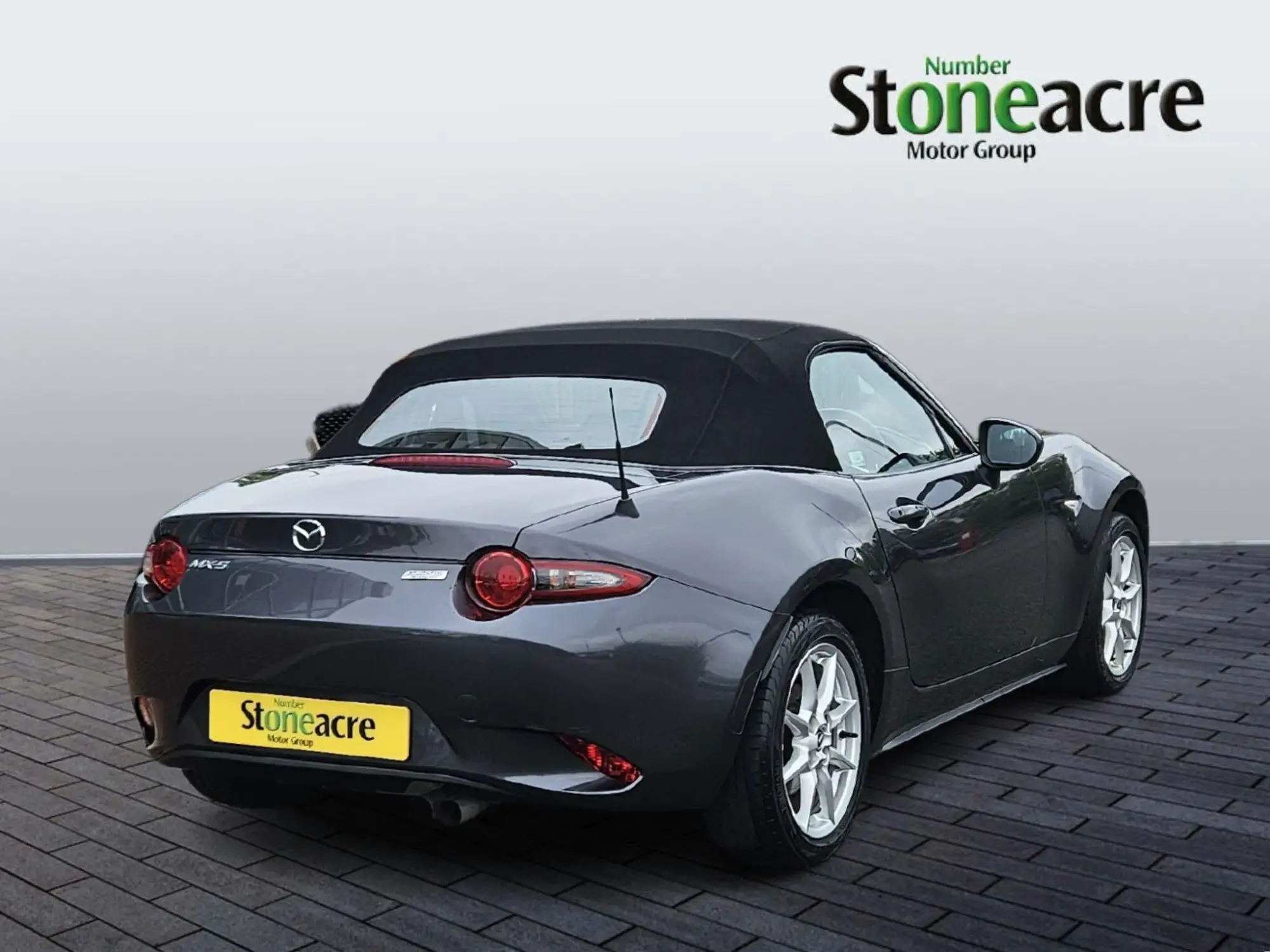 Mazda MX-5 1.5 SKYACTIV-G SE-L Nav Convertible 2dr Petrol Manual Euro 6 (131 ps) NG18ZXH Image 3