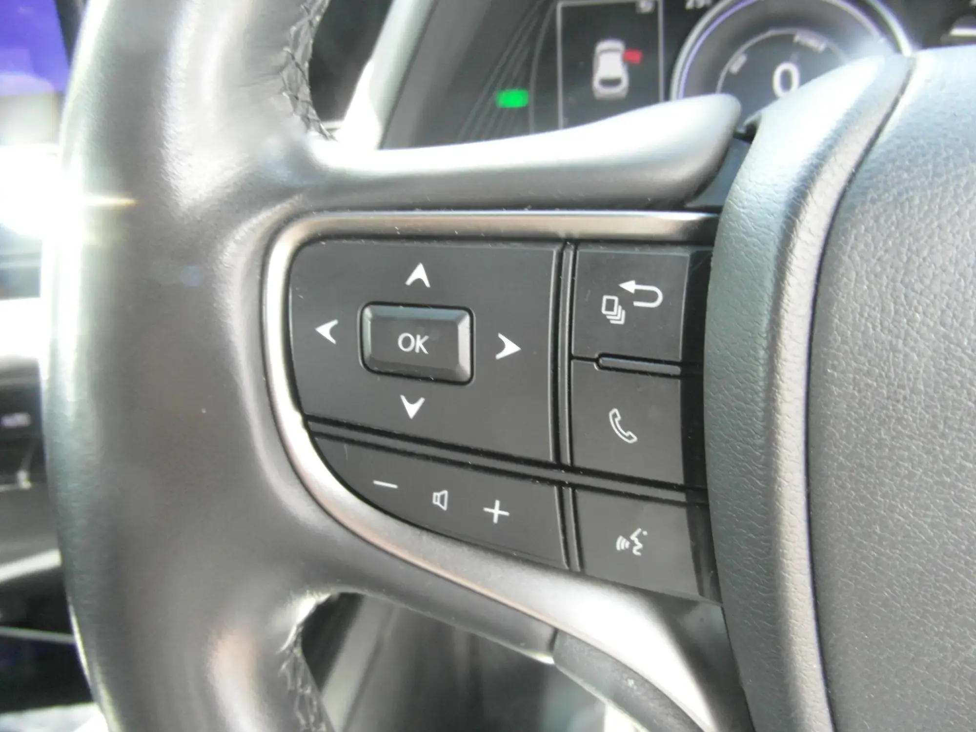 Lexus UX Self-Charging Hybrid Image 24 Lexus UX Self-Charging Hybrid Image 24