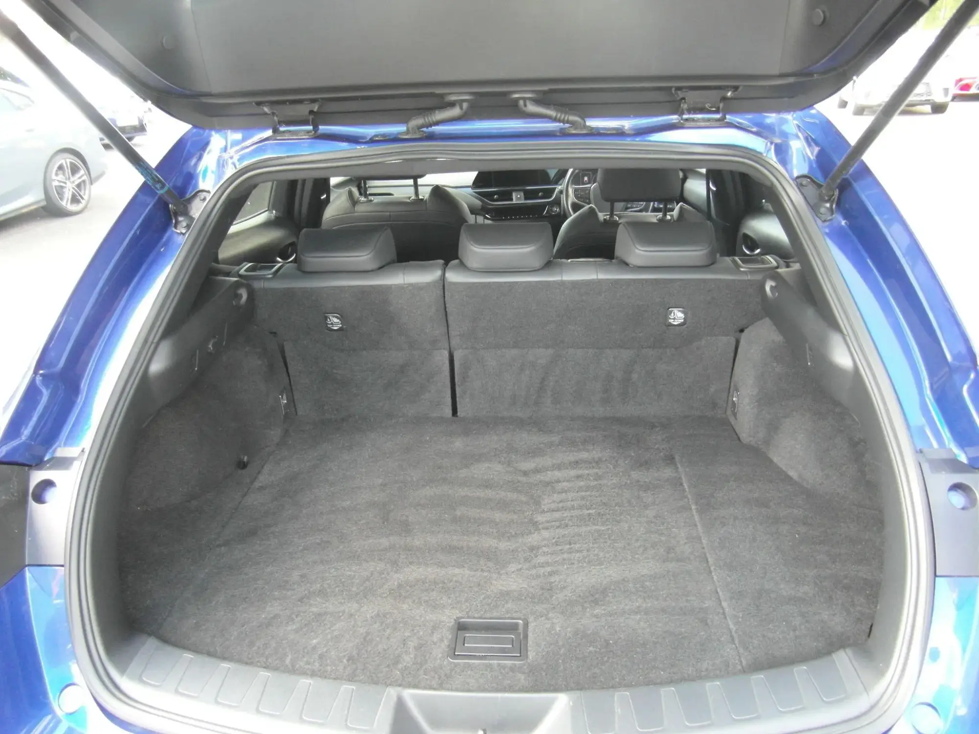 Lexus UX Self-Charging Hybrid Image 32 Lexus UX Self-Charging Hybrid Image 32