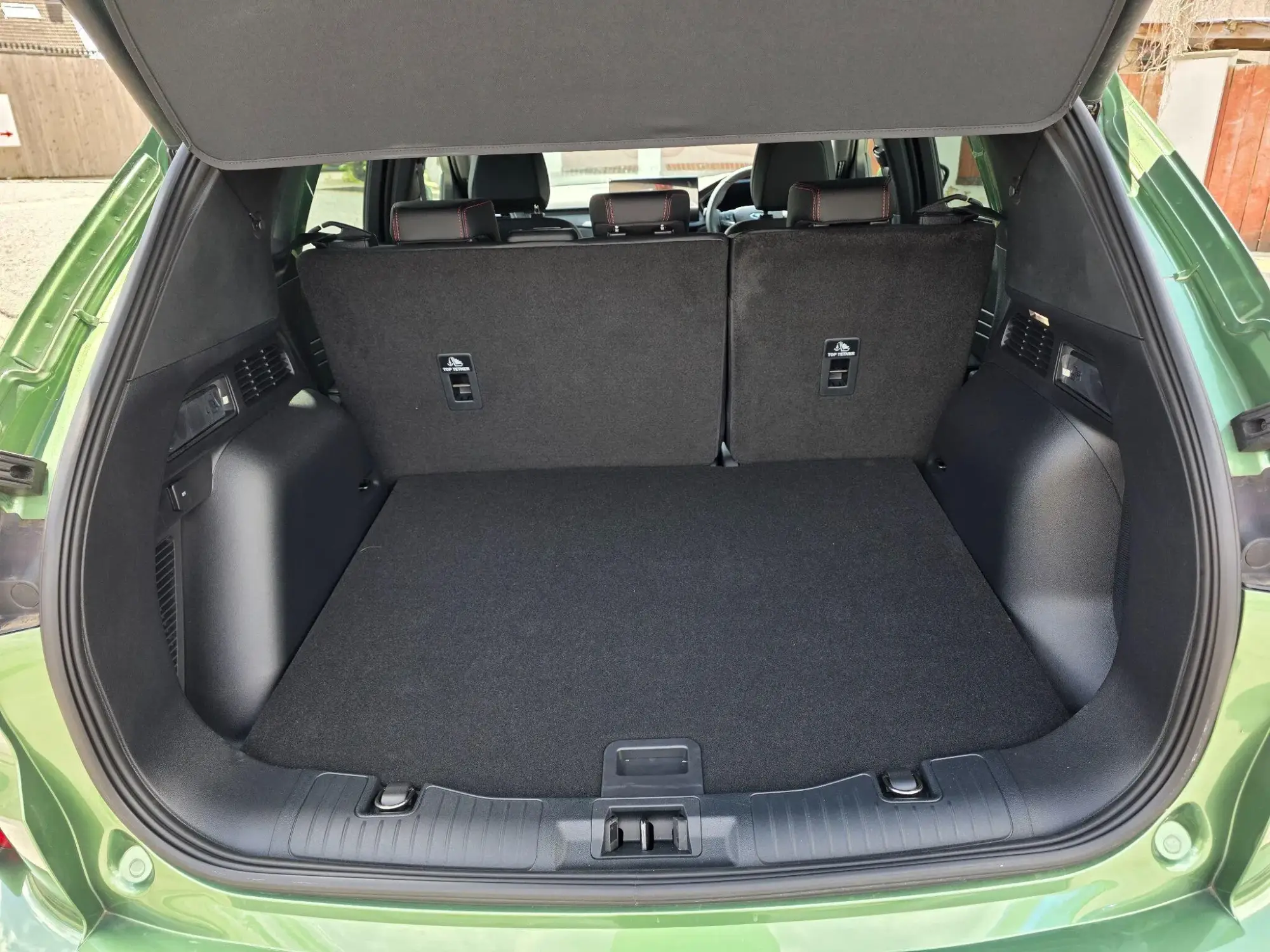 Ford Kuga Hybrid Image 10 Ford Kuga Hybrid Image 10