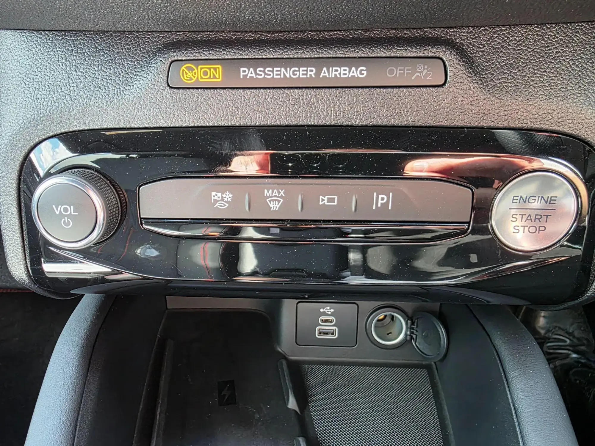 Ford Kuga Hybrid Image 26 Ford Kuga Hybrid Image 26
