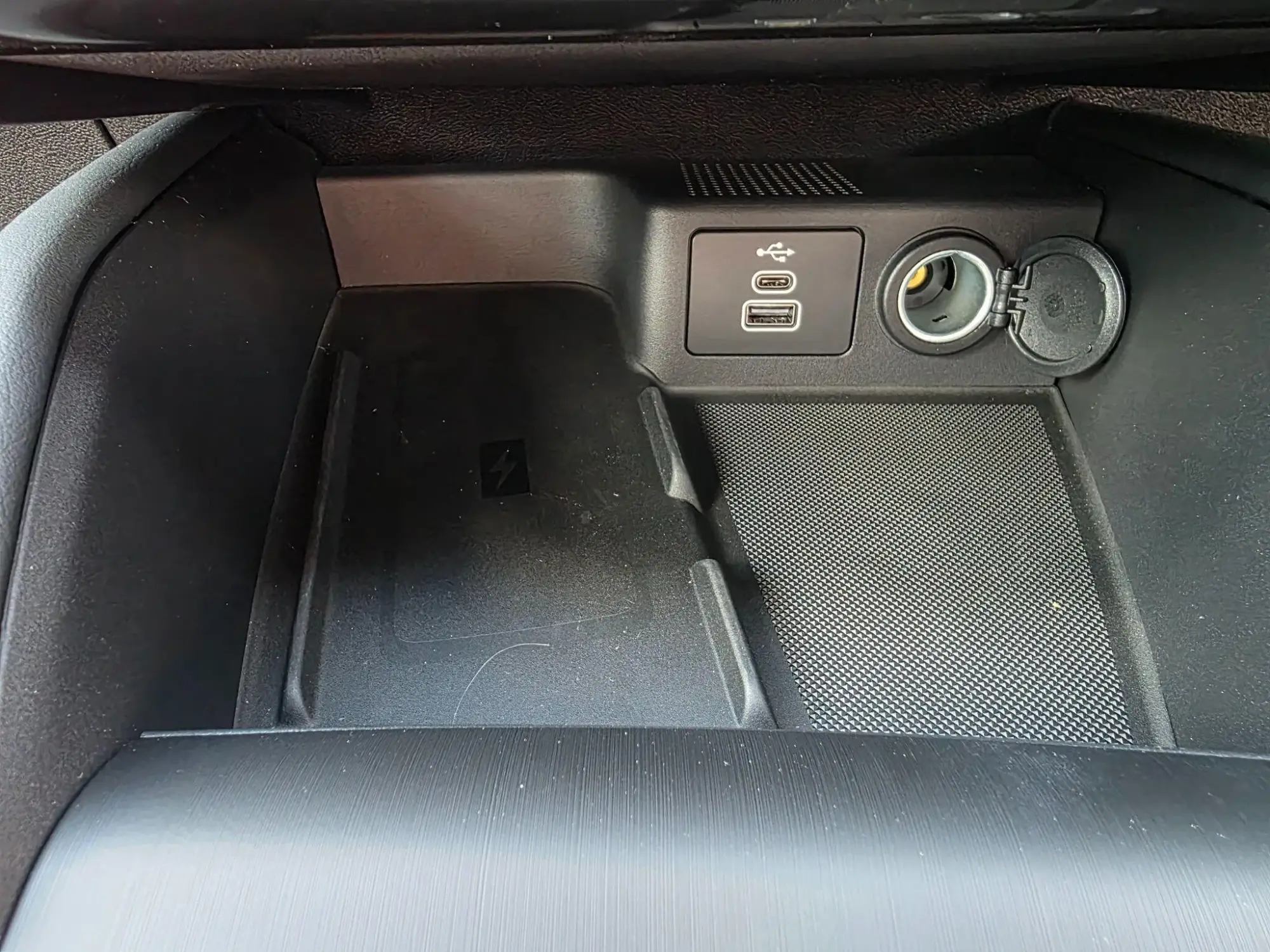 Ford Kuga Hybrid Image 27 Ford Kuga Hybrid Image 27