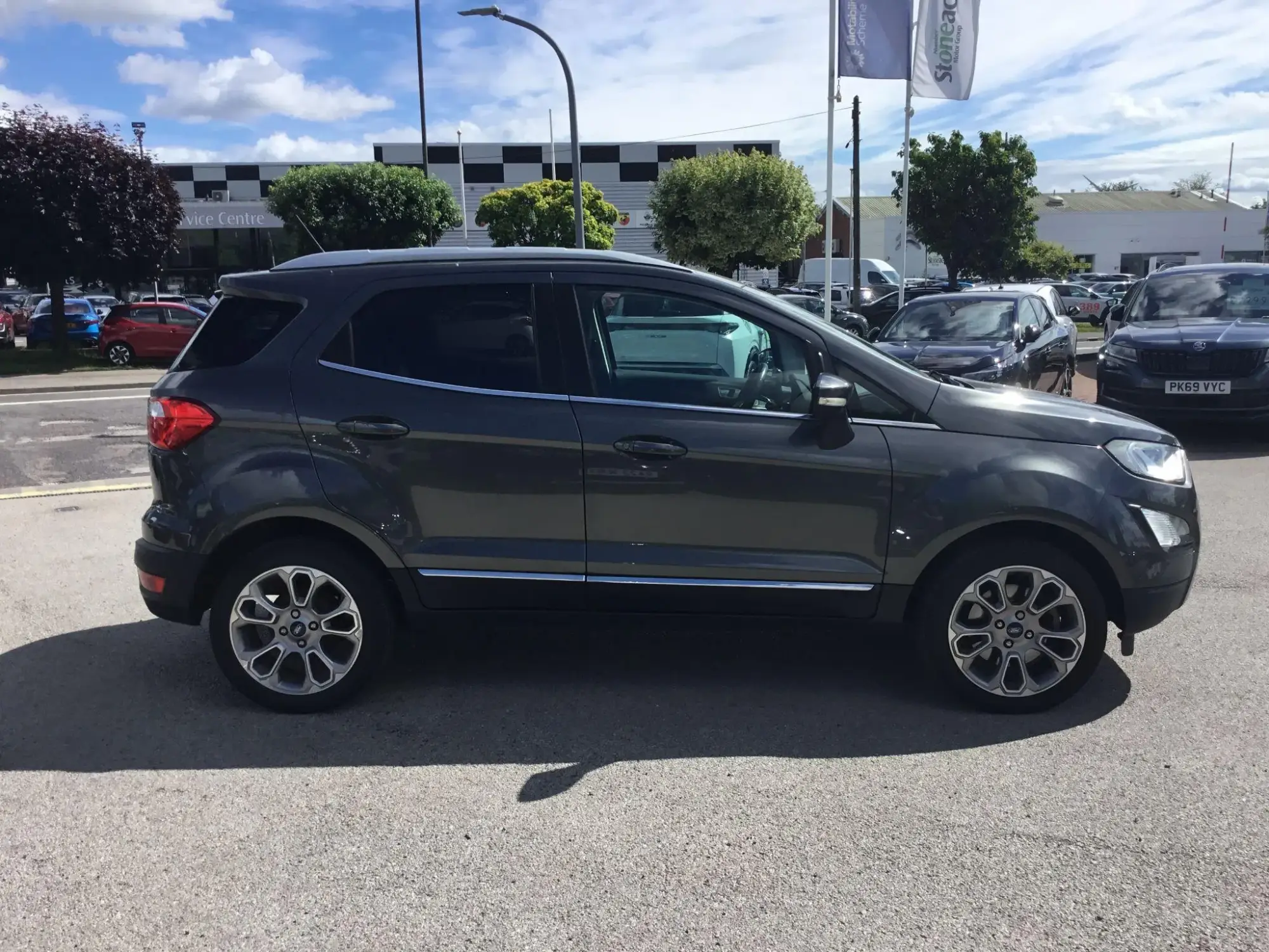 Ford EcoSport Image 2