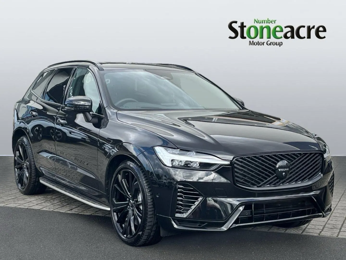 Volvo XC60 listing photo