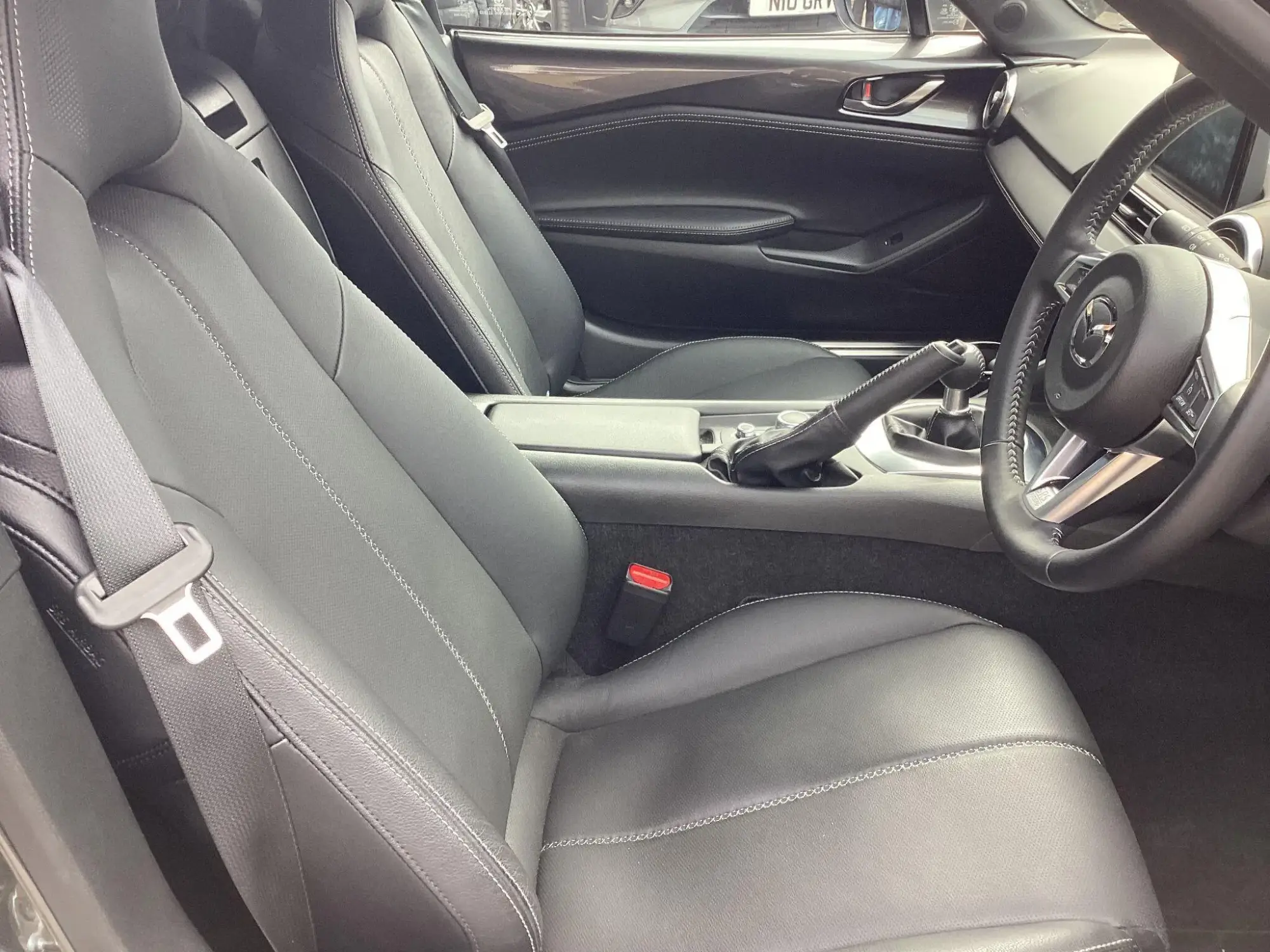 Mazda MX-5 Image 11 Mazda MX-5 Image 11