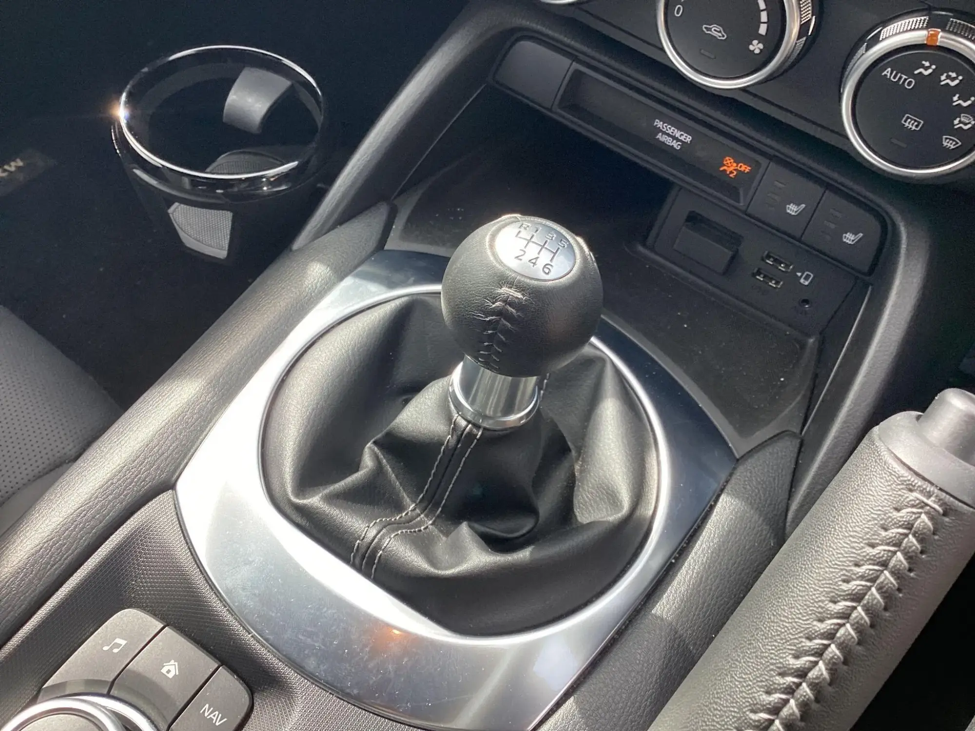 Mazda MX-5 Image 15 Mazda MX-5 Image 15