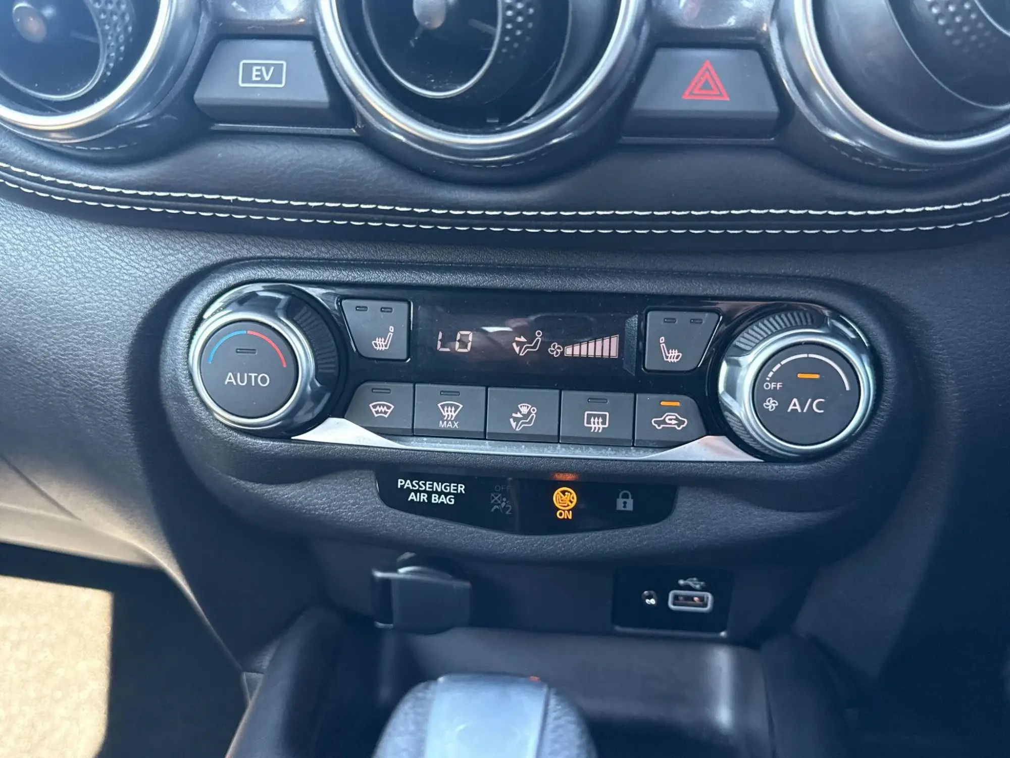 Nissan Juke Hybrid Image 18 Nissan Juke Hybrid Image 18