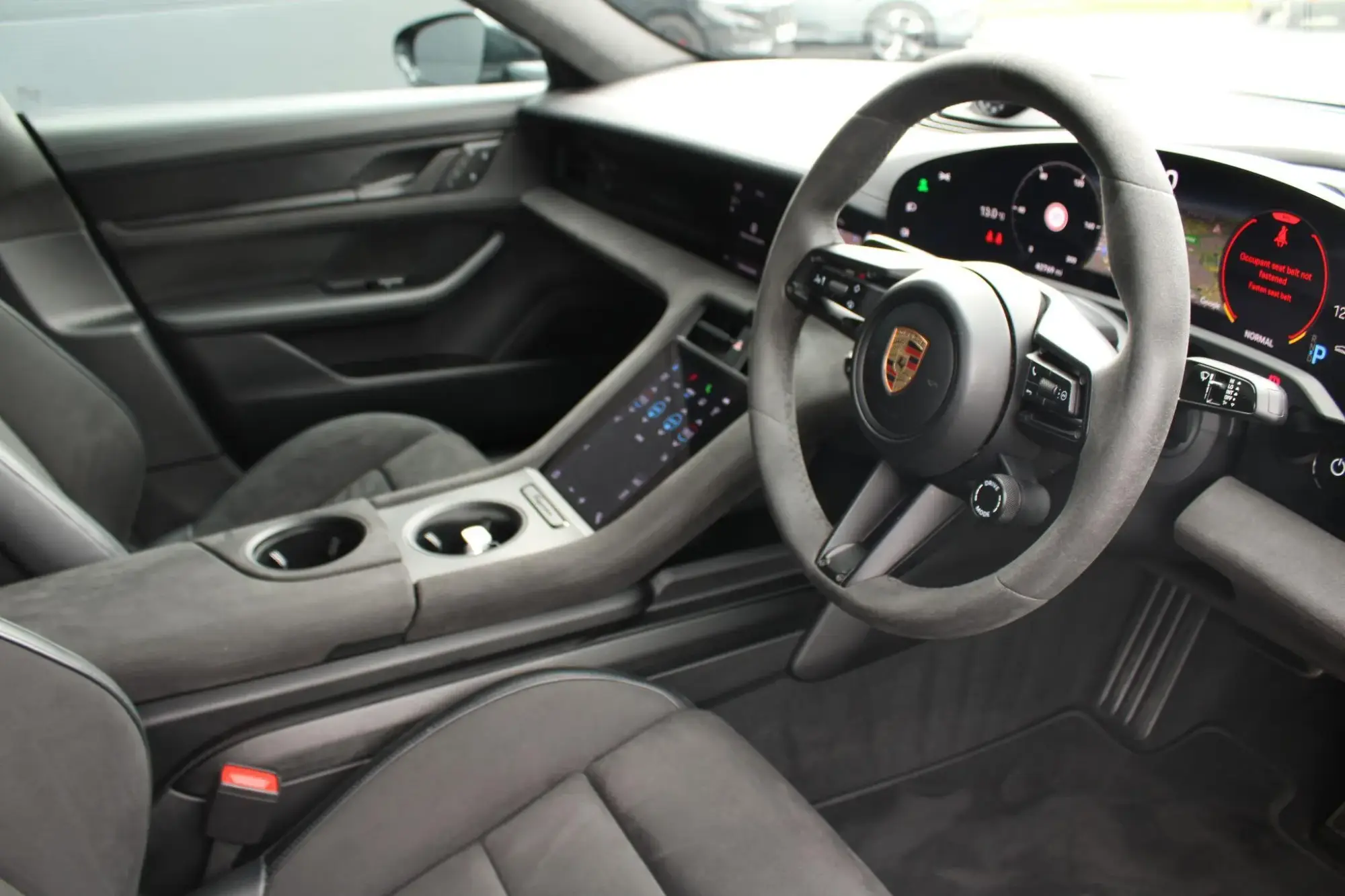 Porsche Taycan Image 8