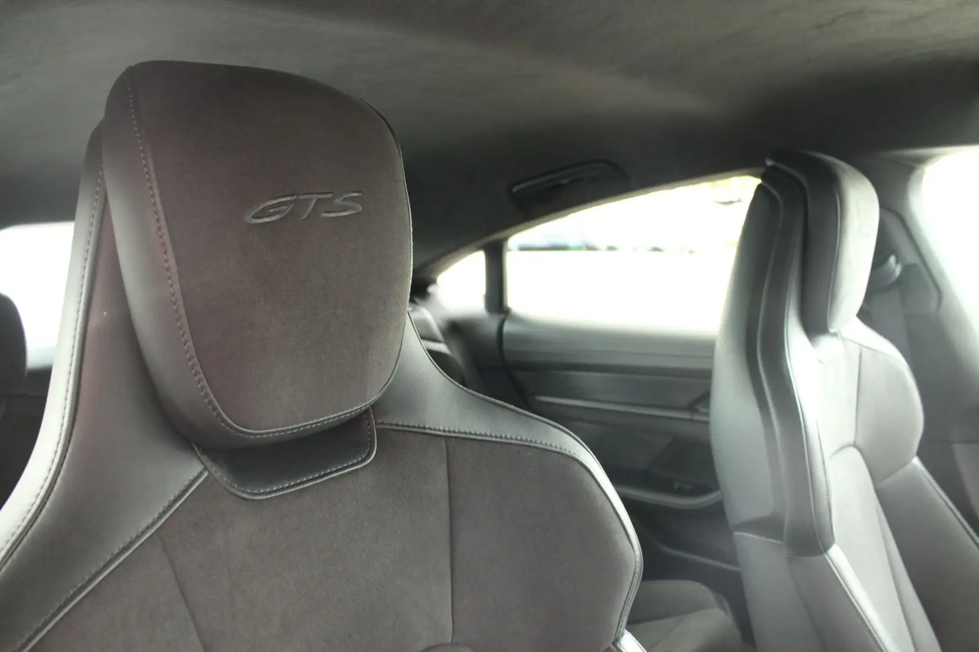 Porsche Taycan Image 9