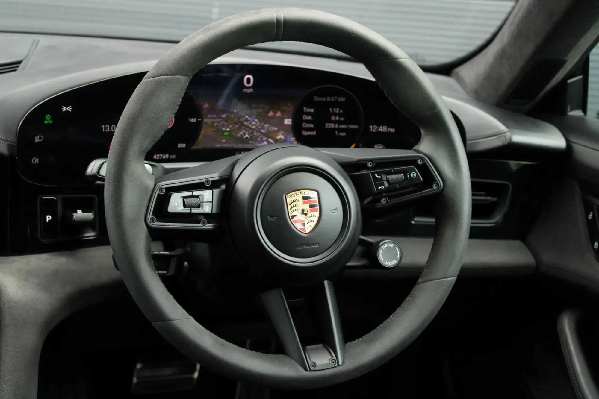 Porsche Taycan Image 21