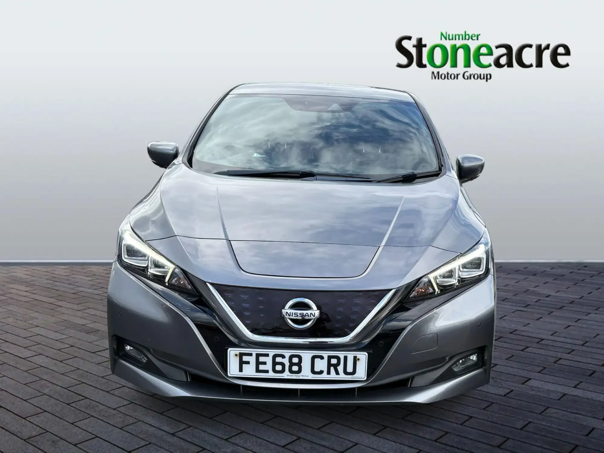 Nissan LEAF Image 2